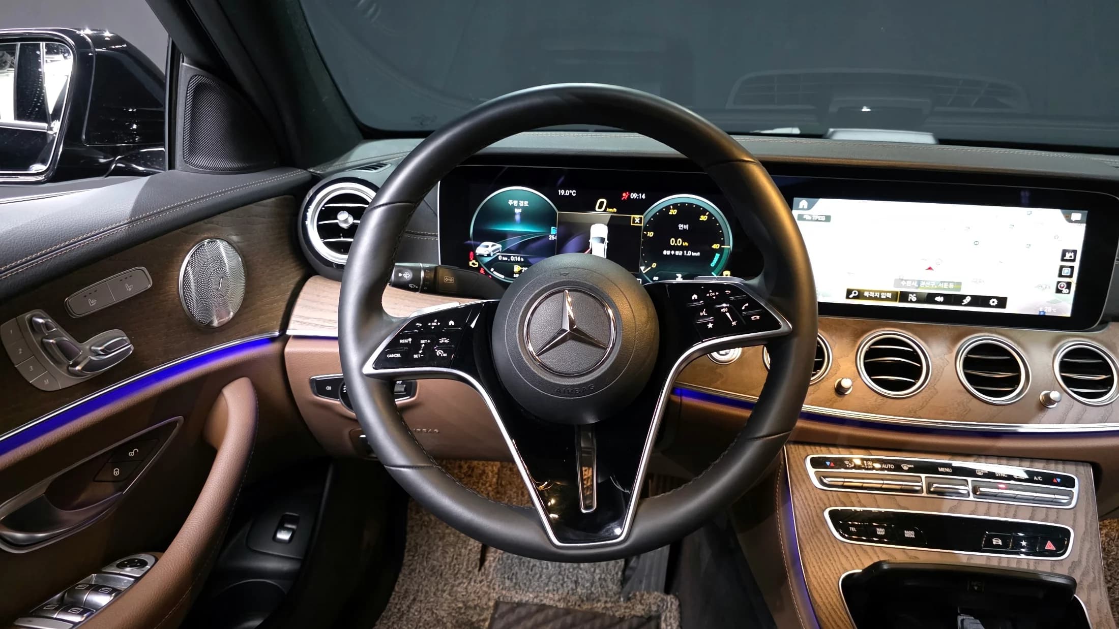 Mercedes-Benz E-Class E220d 4MATIC Exclusive, 2022 г. 176806 км. — фото 26