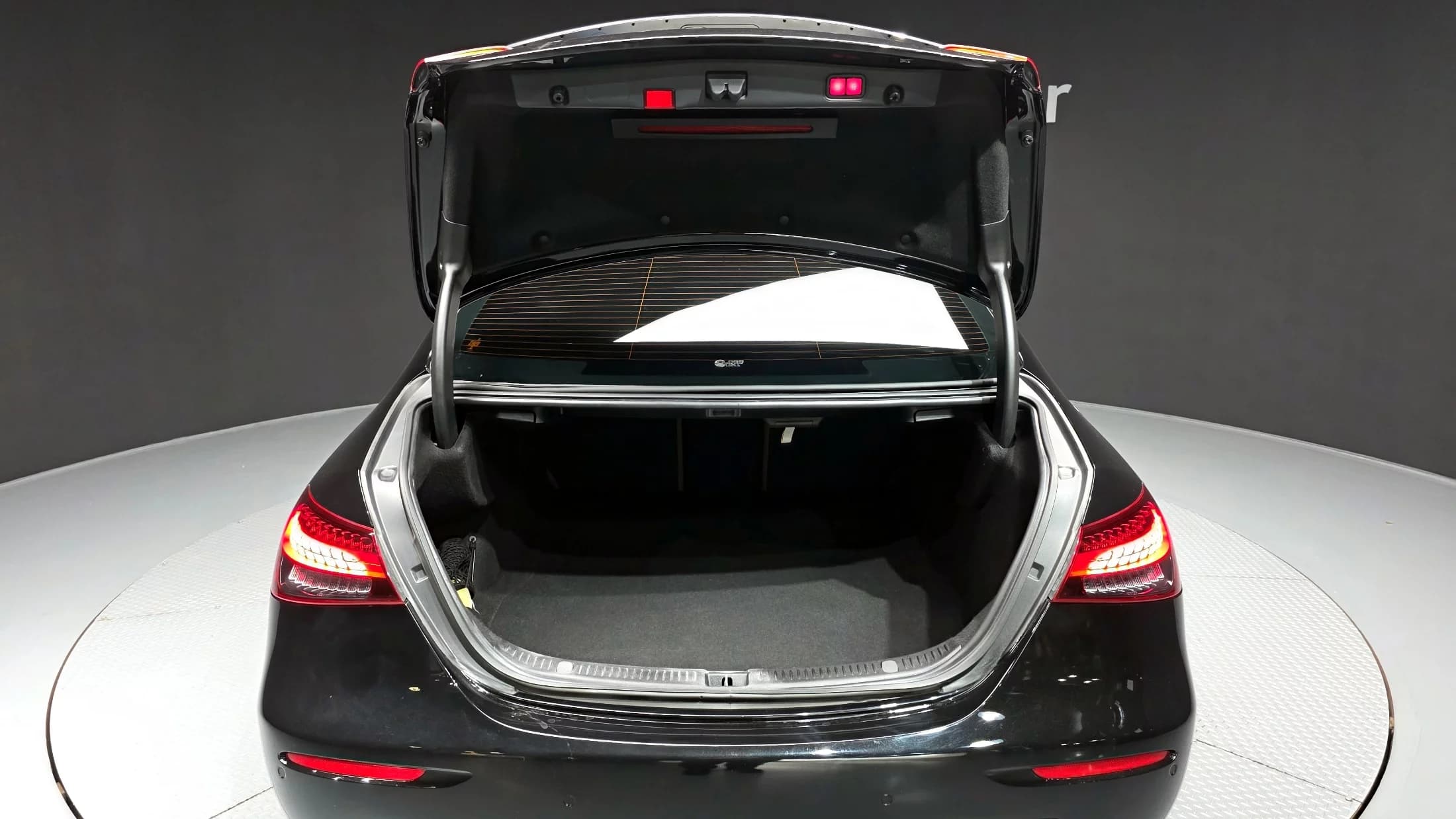 Mercedes-Benz E-Class E220d 4MATIC Exclusive, 2022 г. 176806 км. — фото 39