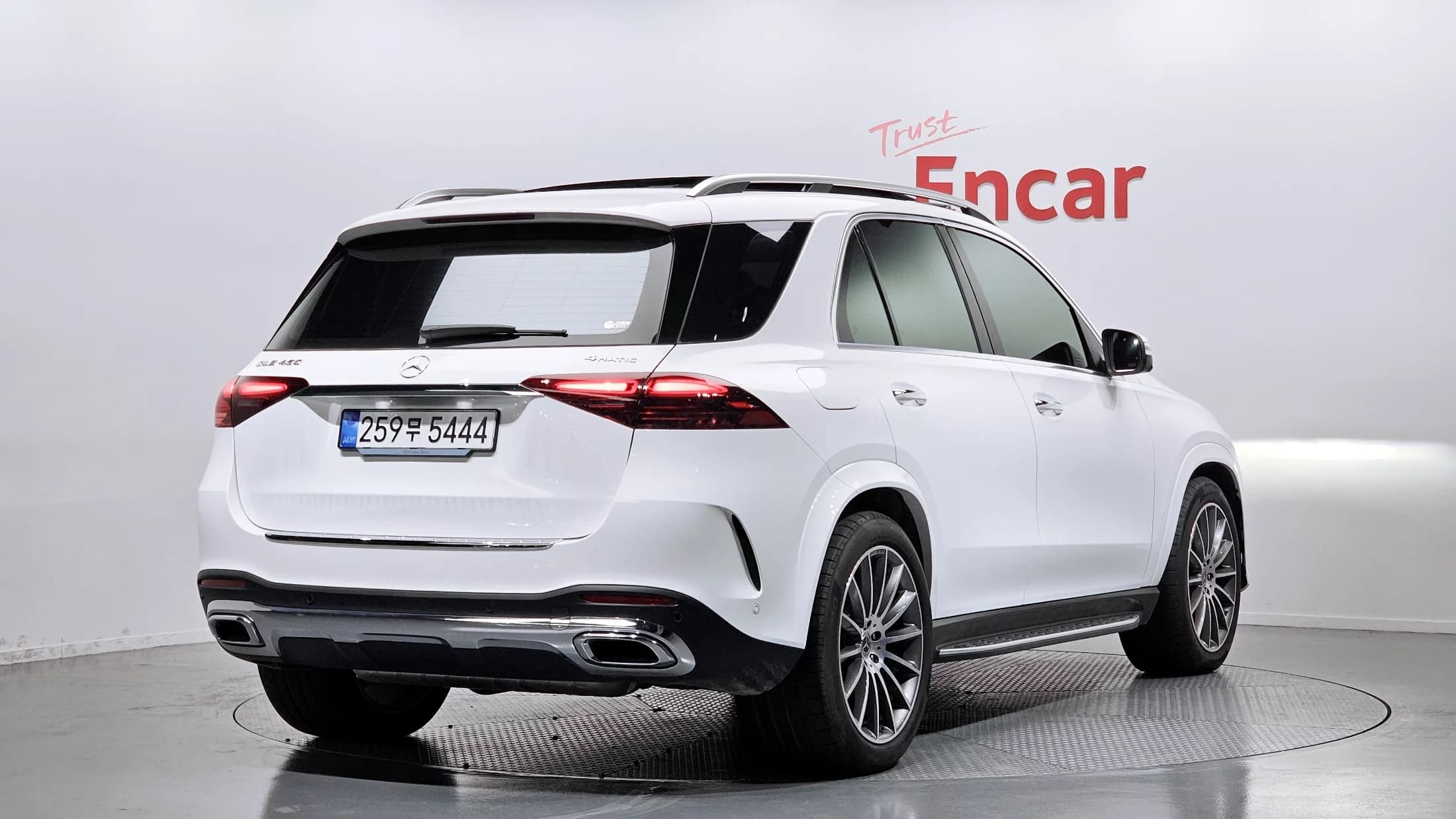Mercedes-Benz GLE-Class GLE450 4MATIC, 2025 г. 5033 км. — фото 3