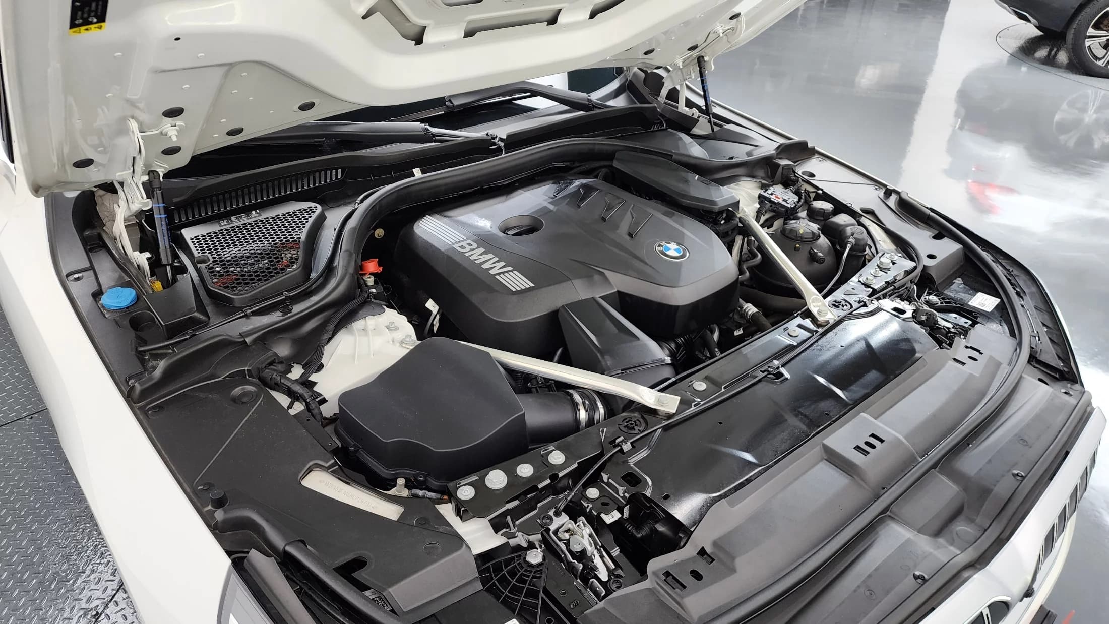BMW 5-Series 530i xDrive, 2023 г. 38646 км. — фото 6