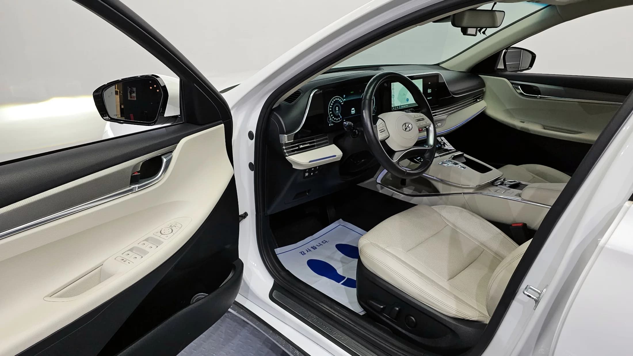 Hyundai Grandeur 2.5 Le Blanc, 2022 г. 79313 км. — фото 10