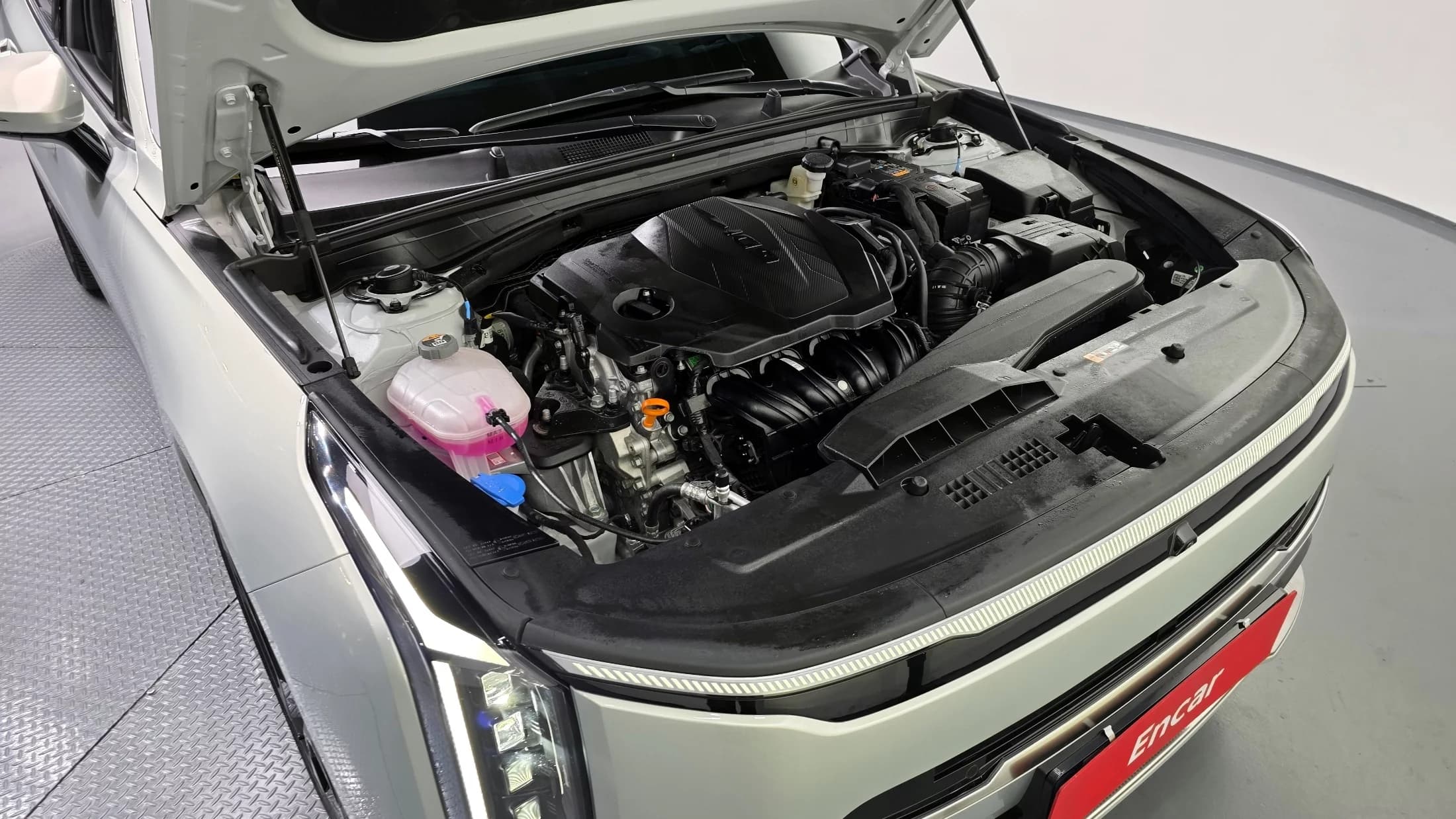 Kia K8 2.5 Gasoline 2WD Signature, 2024 г. 12818 км. — фото 6