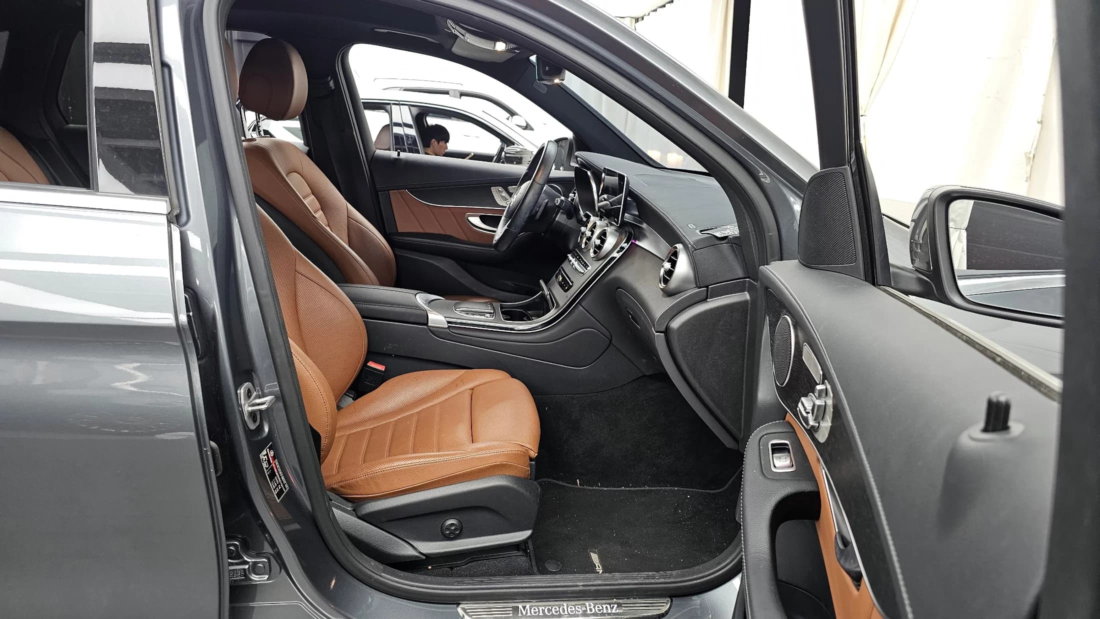 Mercedes-Benz GLC-Class GLC300 4MATIC, 2022 г. 29490 км. — фото 12
