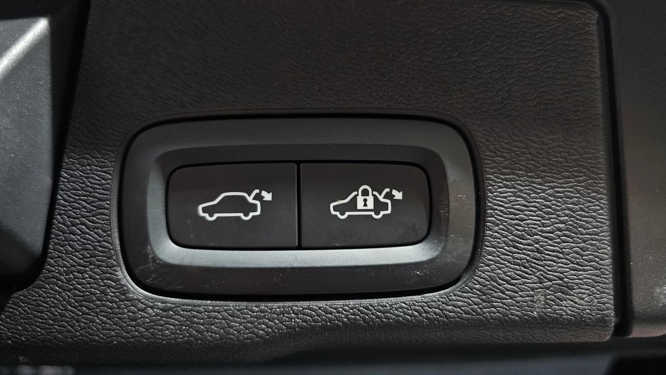 Volvo XC60 B5 Inscription, 2022 г. 45913 км. — фото 20