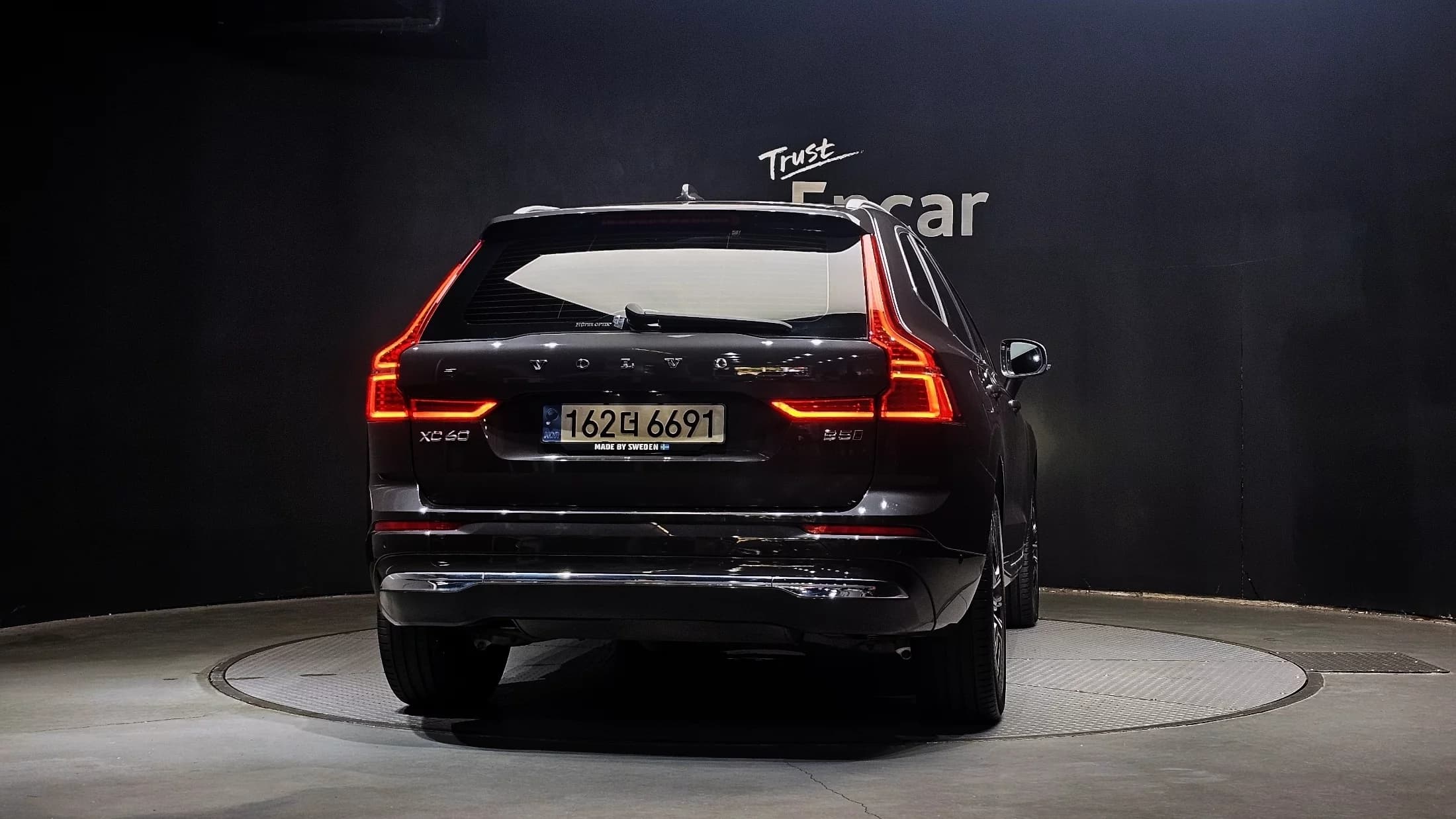 Volvo XC60 B5 Inscription, 2022 г. 45913 км. — фото 4