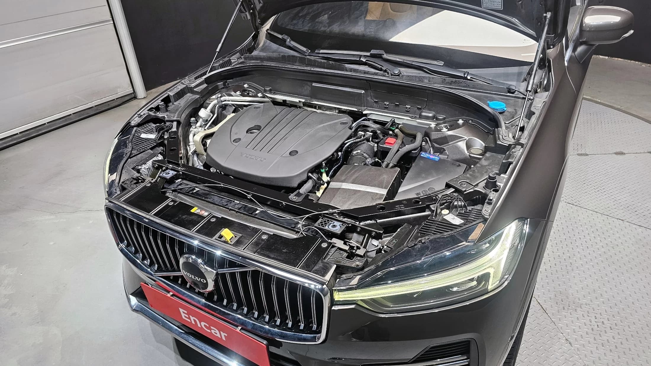 Volvo XC60 B5 Inscription, 2022 г. 45913 км. — фото 6