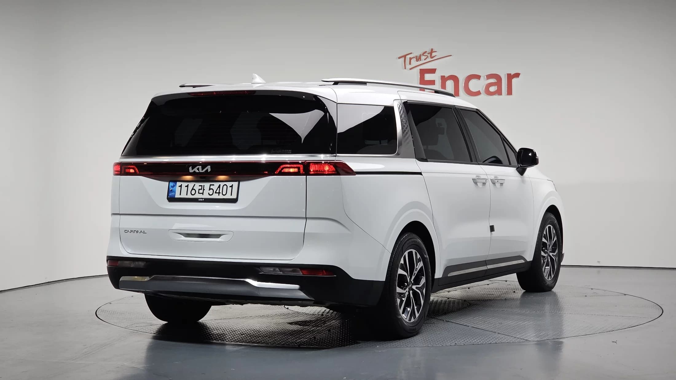 Kia Carnival Gasoline 9-Seater Noblesse, 2023 г. 68870 км. — фото 2