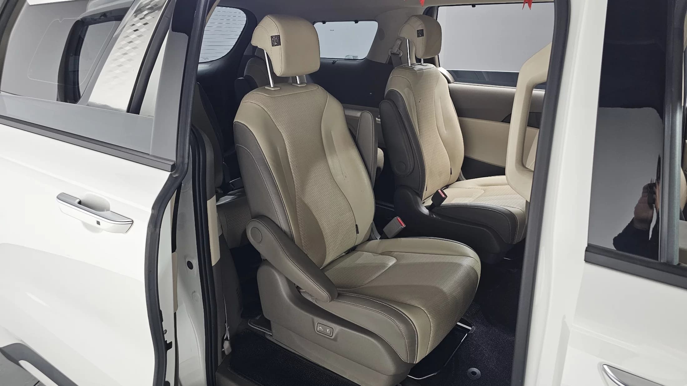 Kia Carnival Gasoline 9-Seater Noblesse, 2023 г. 68870 км. — фото 11