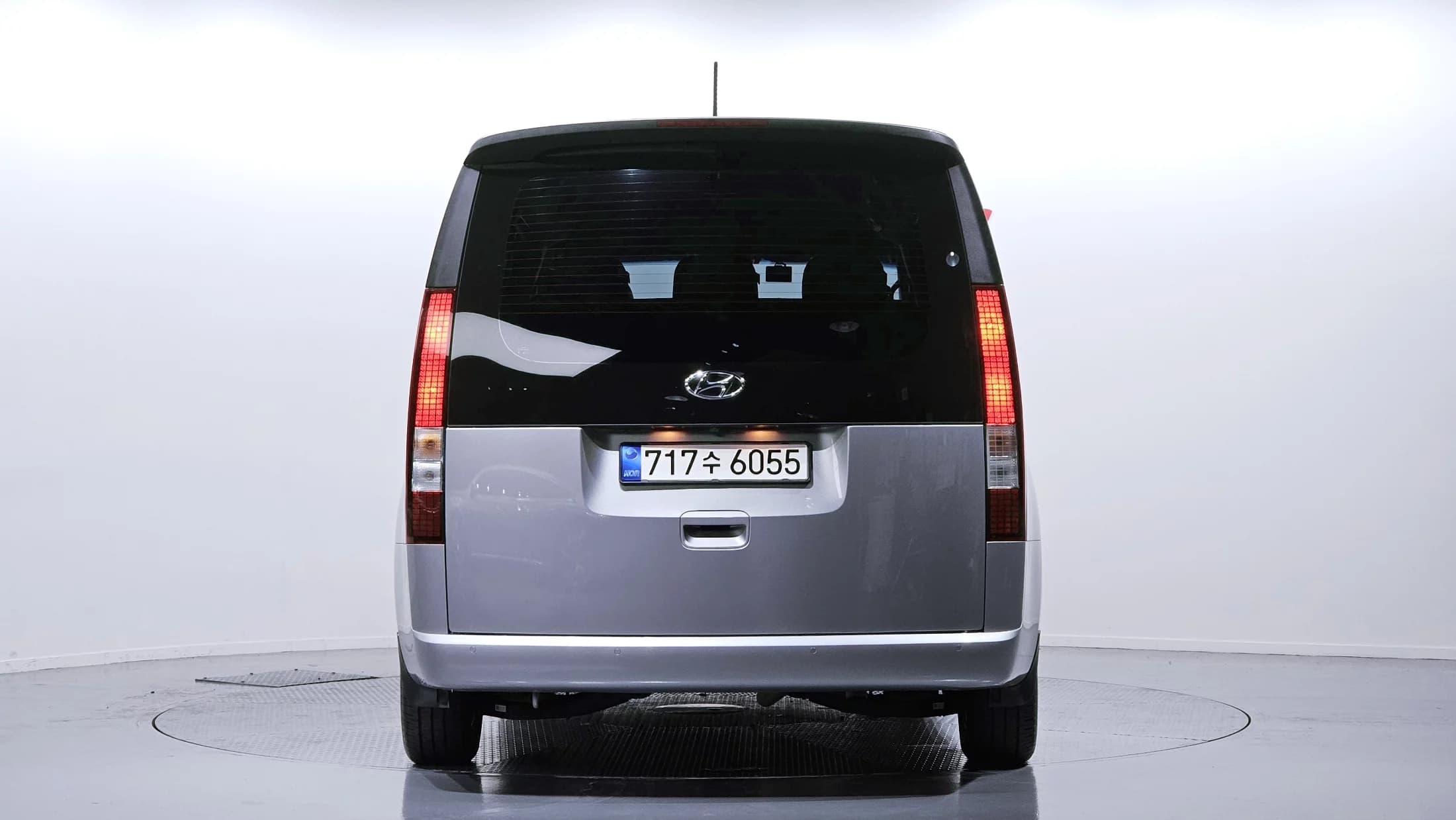Hyundai Staria Tourer 11-Seater Modern, 2022 г. 30103 км. — фото 4