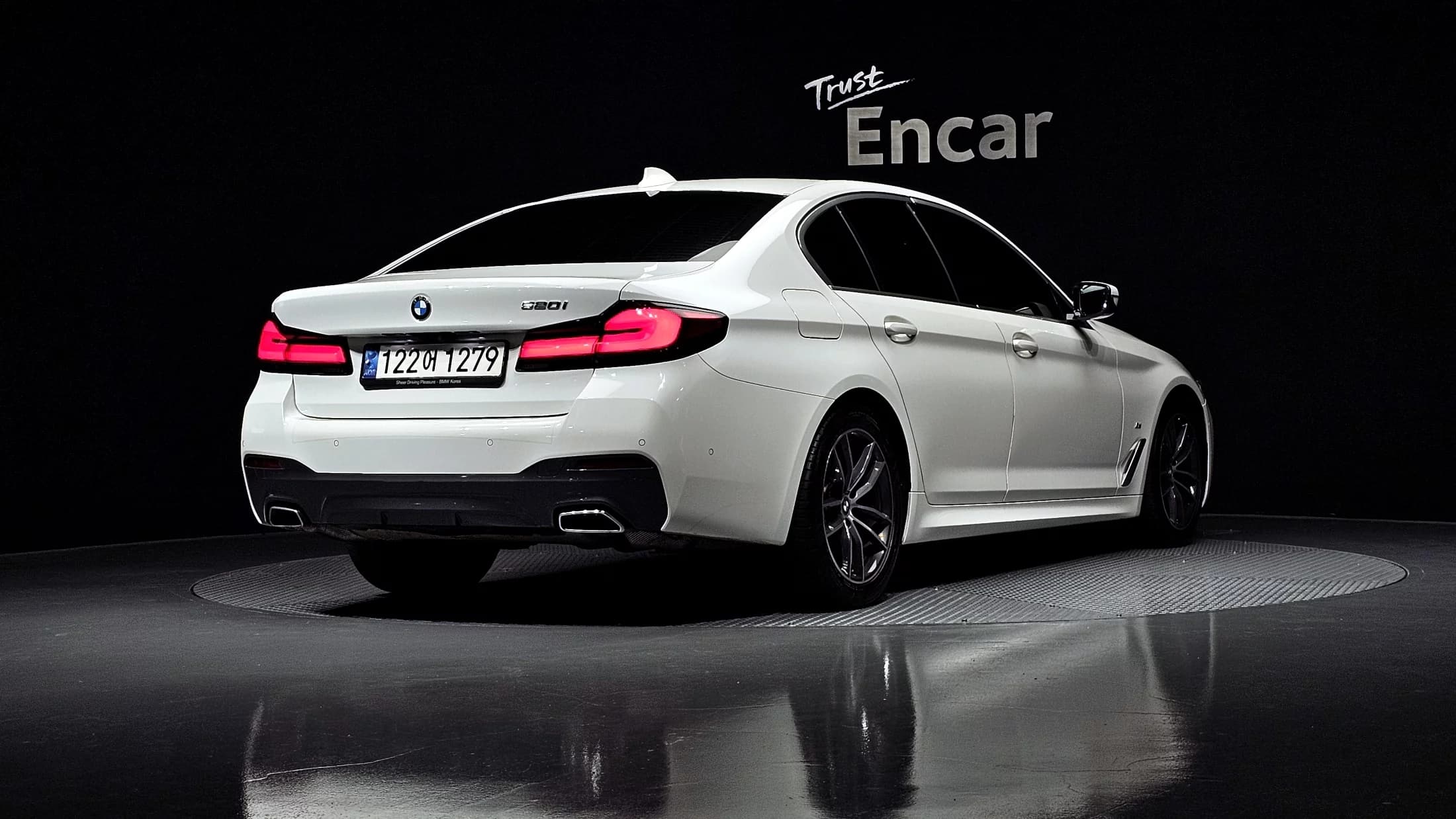 BMW 5-Series 520i M Sport, 2022 г. 53283 км. — фото 2