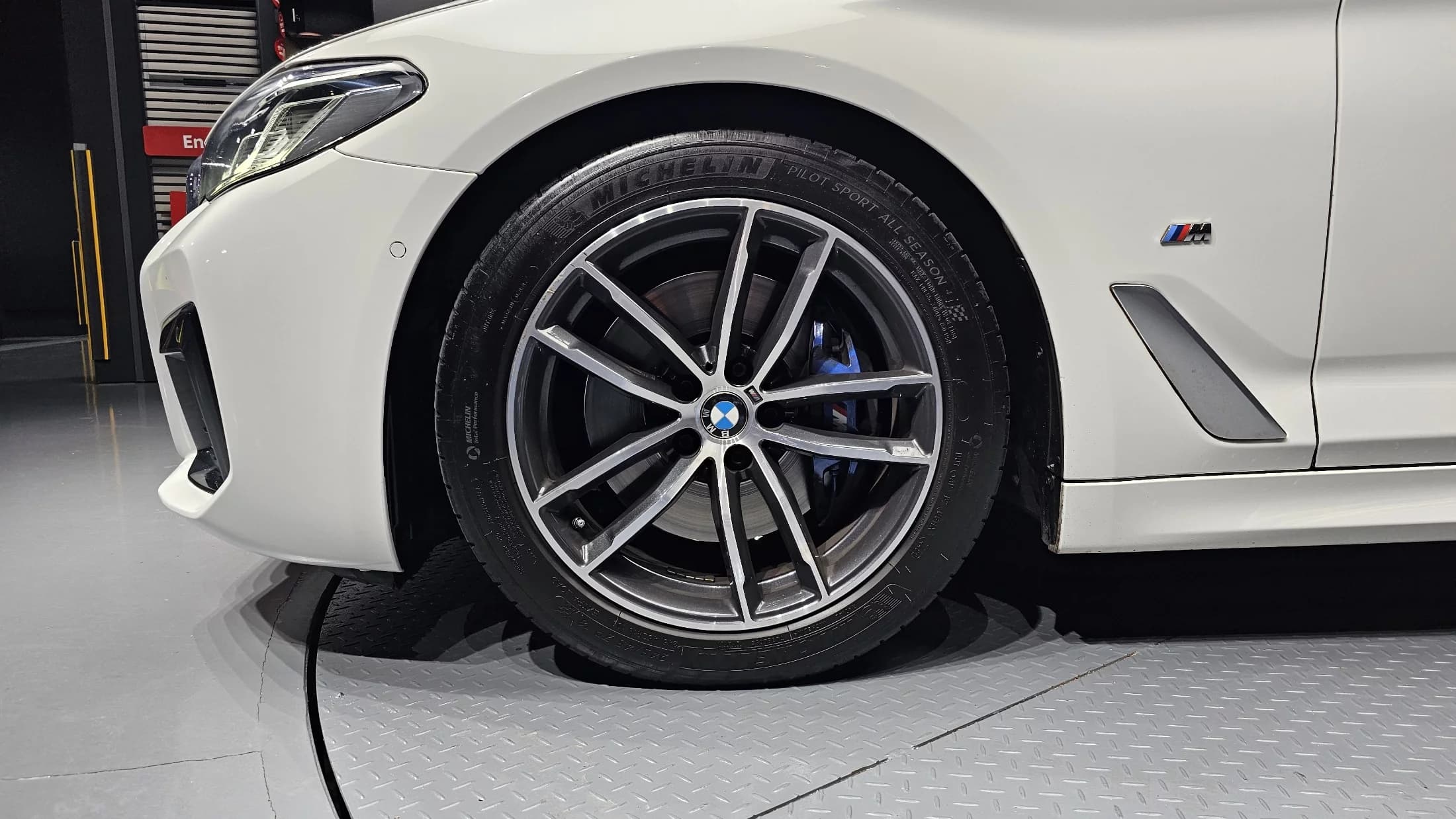BMW 5-Series 520i M Sport, 2022 г. 53283 км. — фото 5