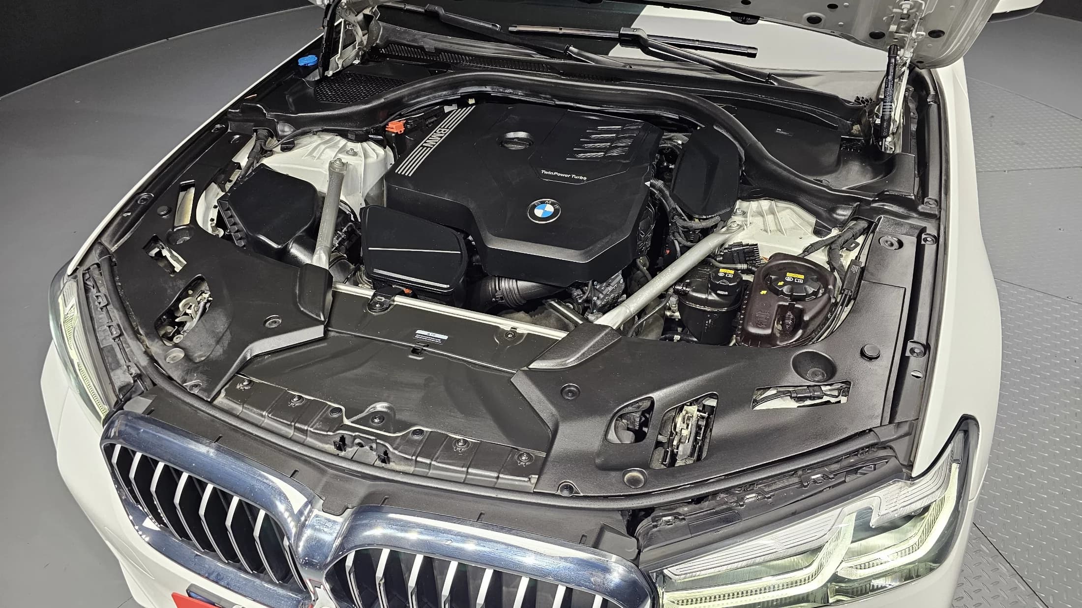 BMW 5-Series 520i M Sport, 2022 г. 53283 км. — фото 6