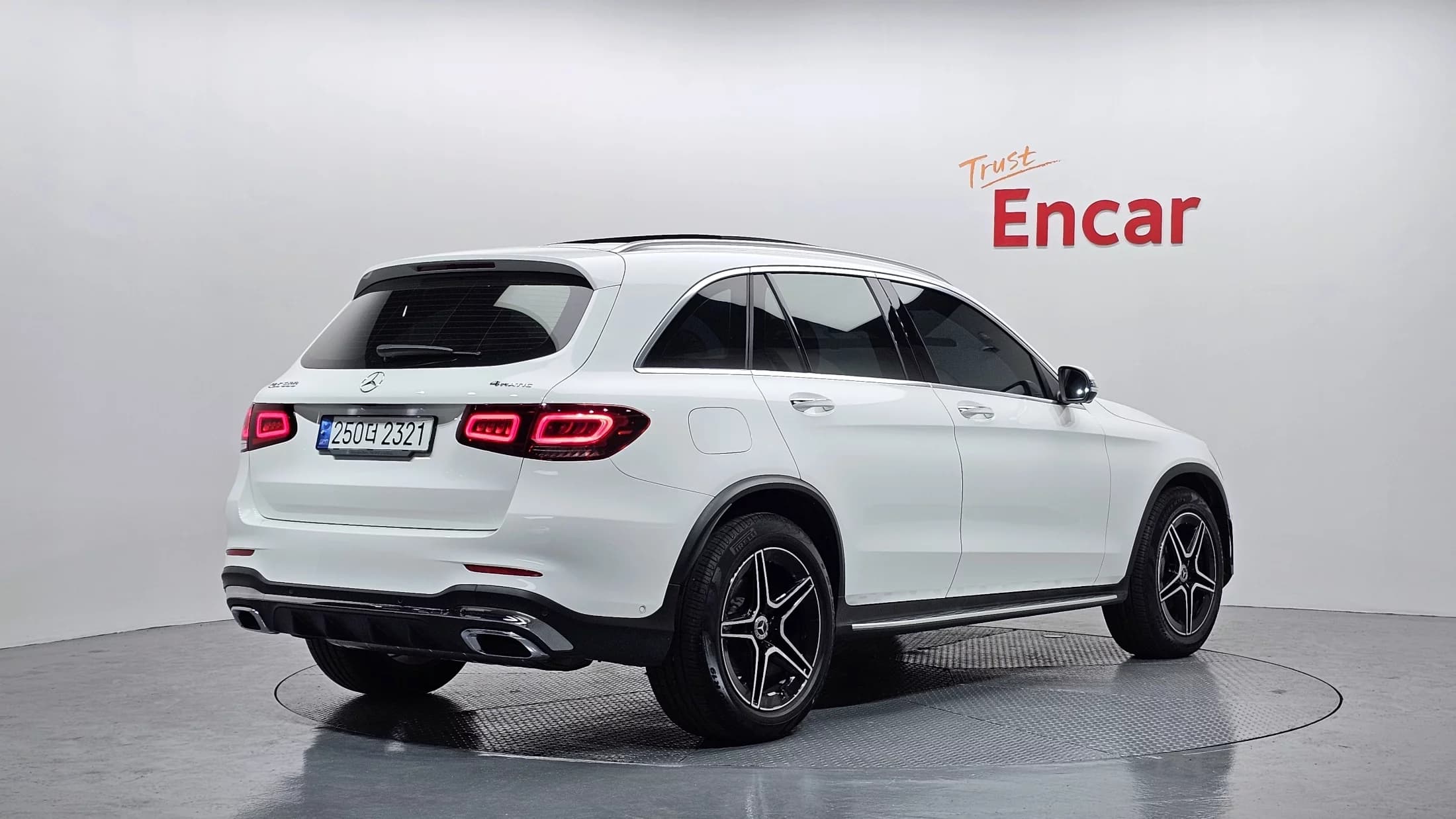 Mercedes-Benz GLC-Class GLC300 4MATIC, 2022 г. 7120 км. — фото 2
