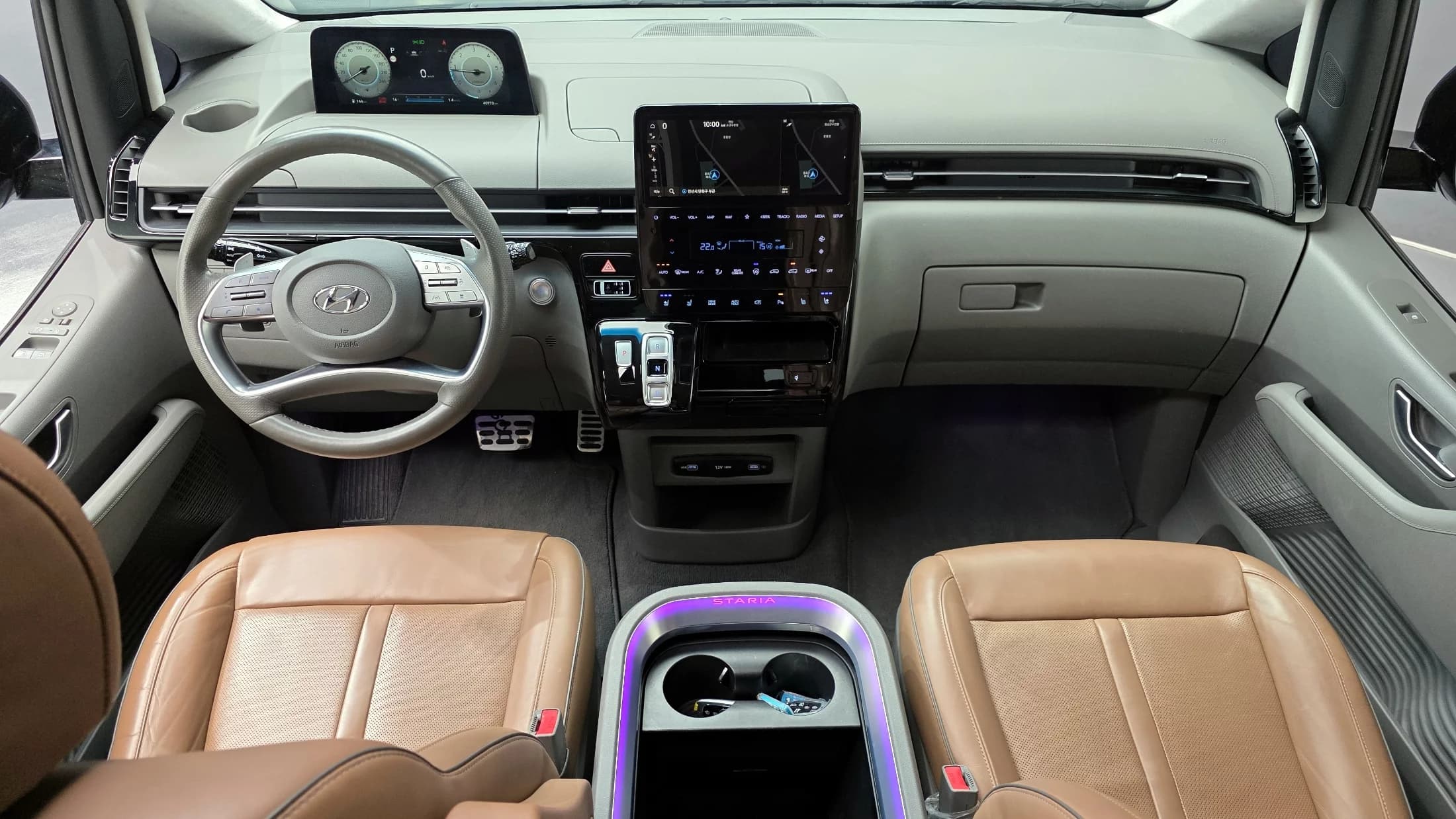 Hyundai Staria 4WD Lounge 7-Seater Inspiration, 2023 г. 41018 км. — фото 7