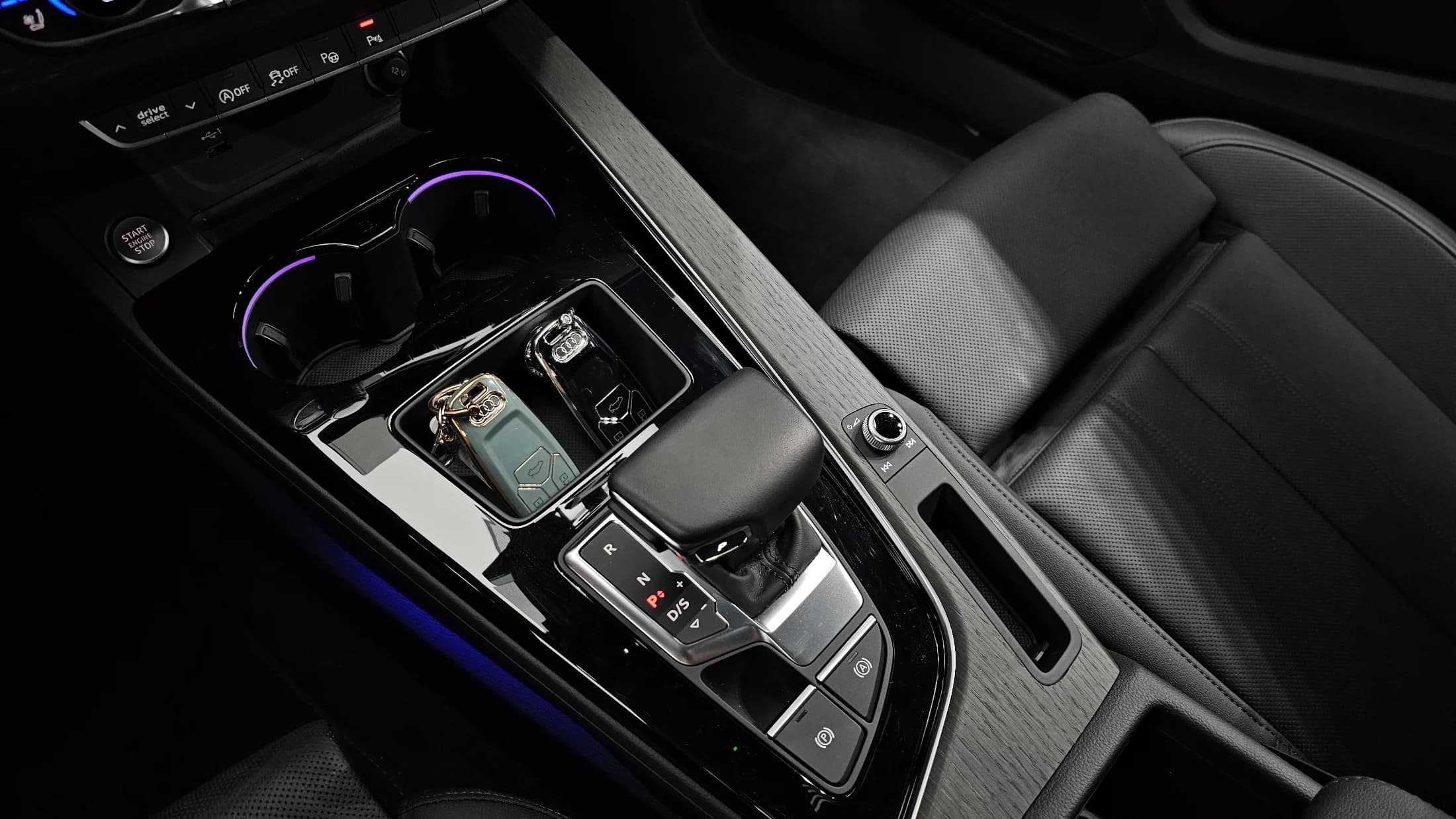 Audi A4 40 TFSI Premium, 2023 г. 3199 км. — фото 9