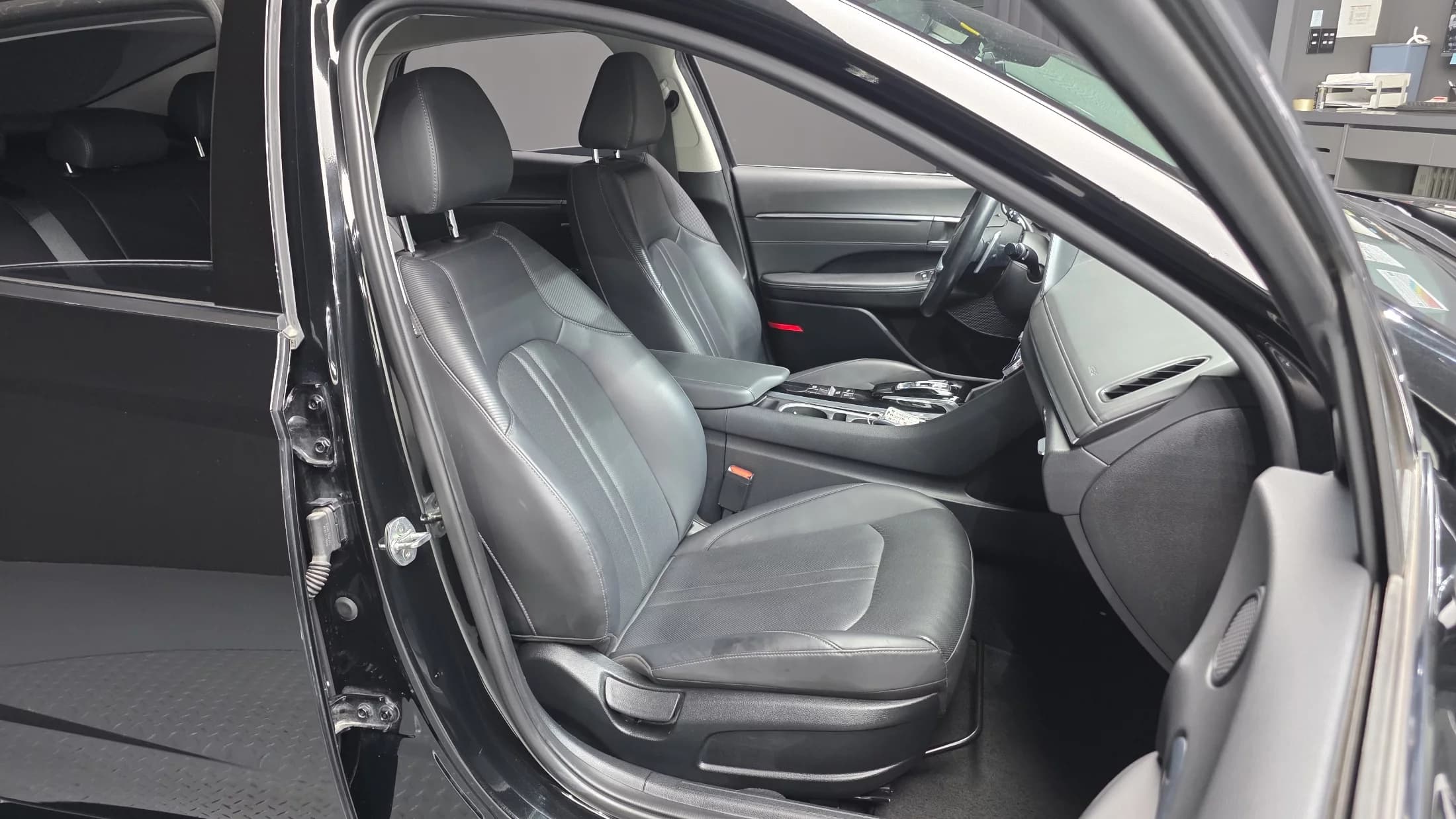 Hyundai Sonata 2.0 Premium Plus, 2022 г. 69114 км. — фото 12
