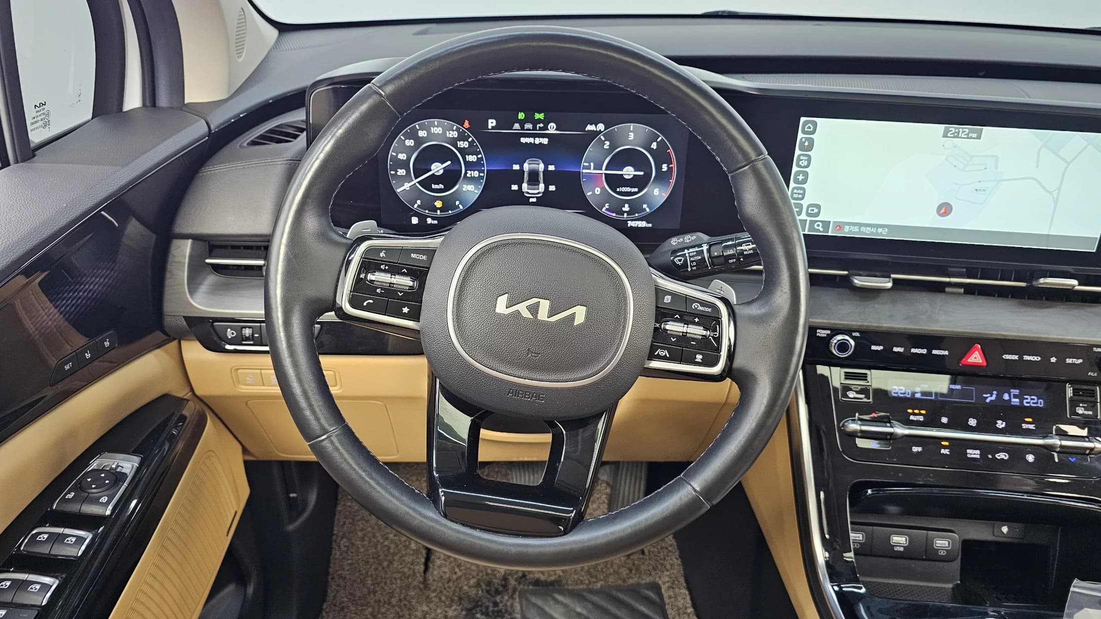 Kia Carnival 9-Seater Signature, 2021 г. 74794 км. — фото 13