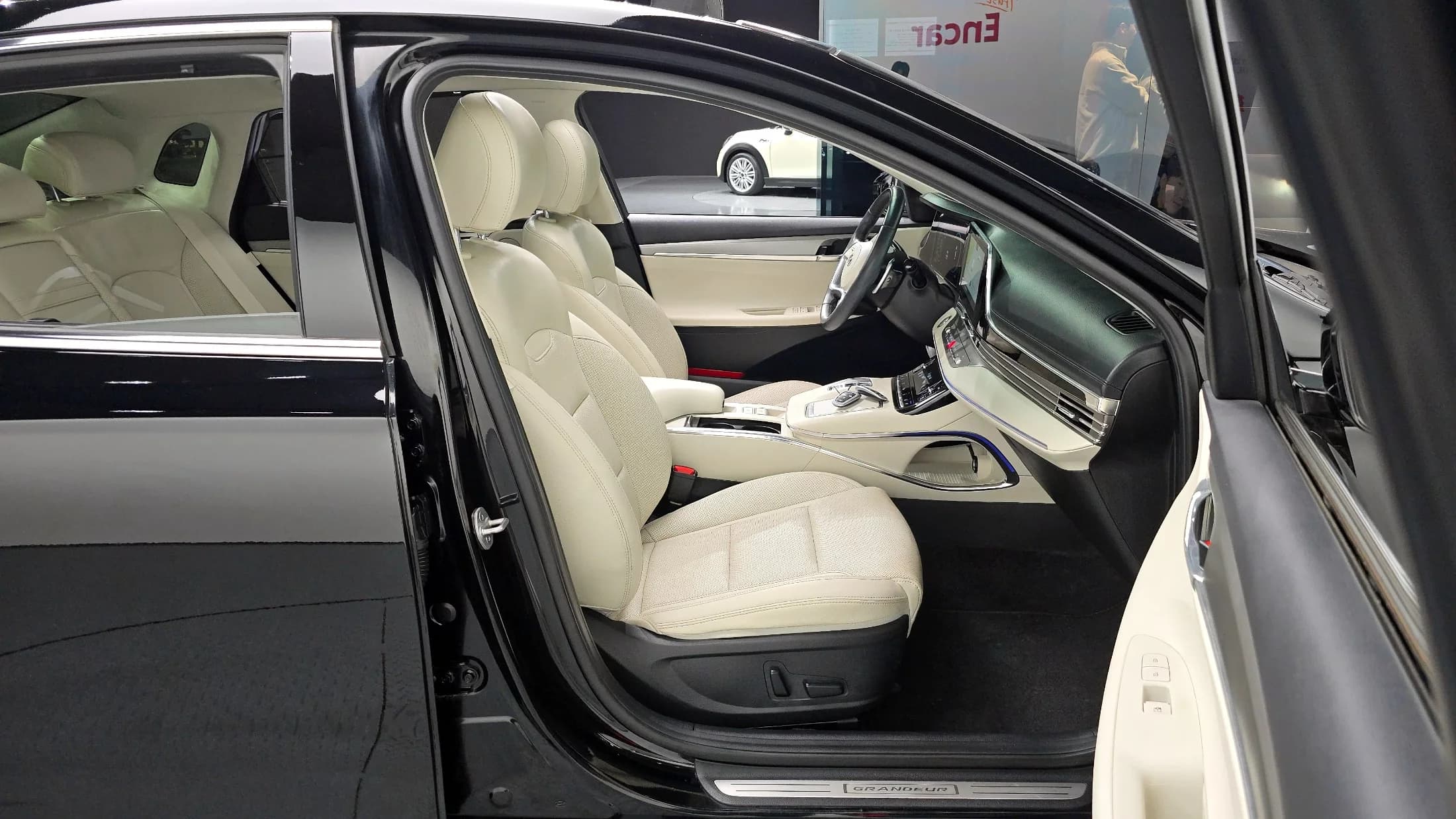 Hyundai Grandeur 2.5 Le Blanc, 2022 г. 43125 км. — фото 10