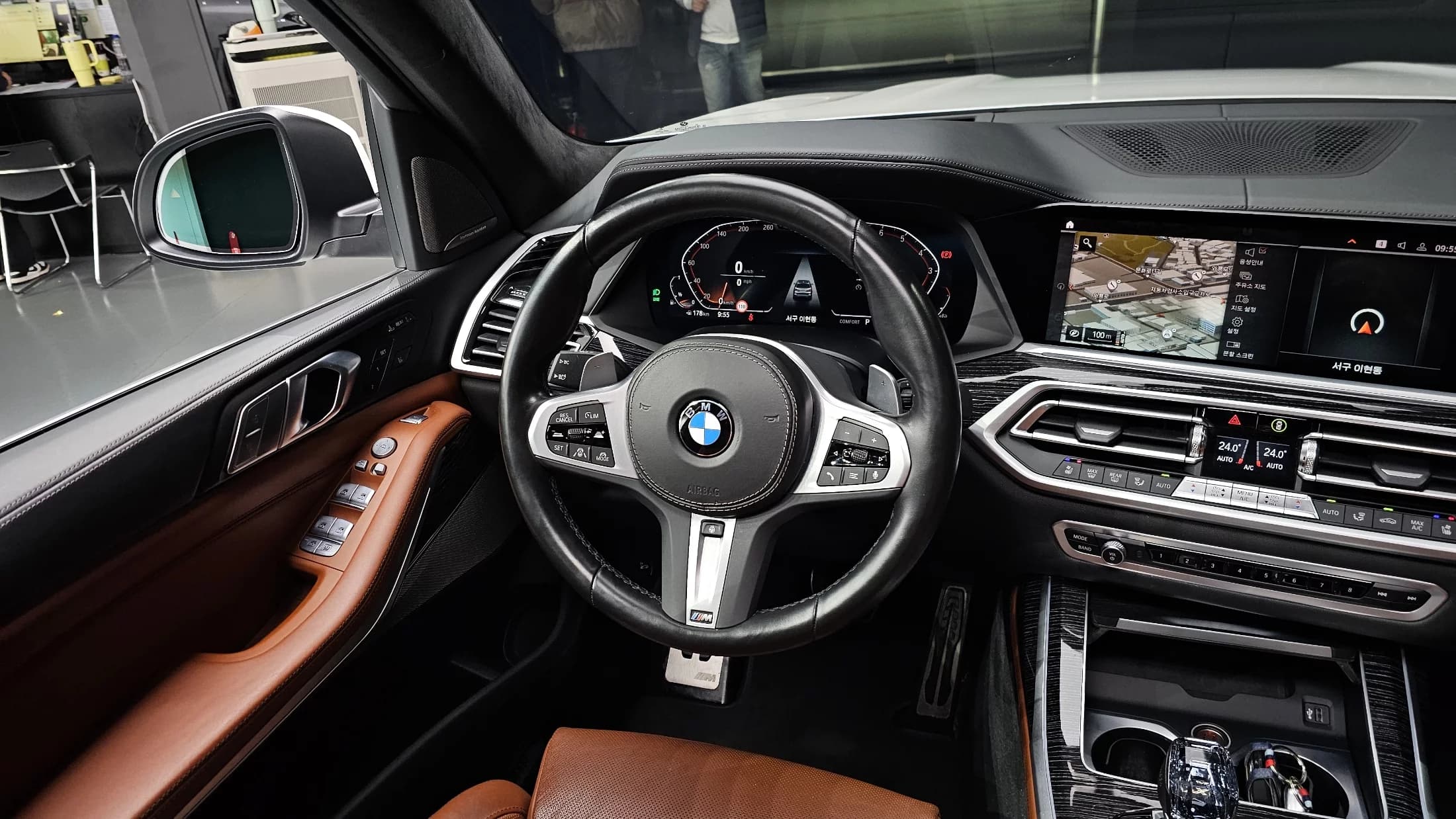 BMW X7 xDrive 40i M Sport 6STR, 2022 г. 76117 км. — фото 13