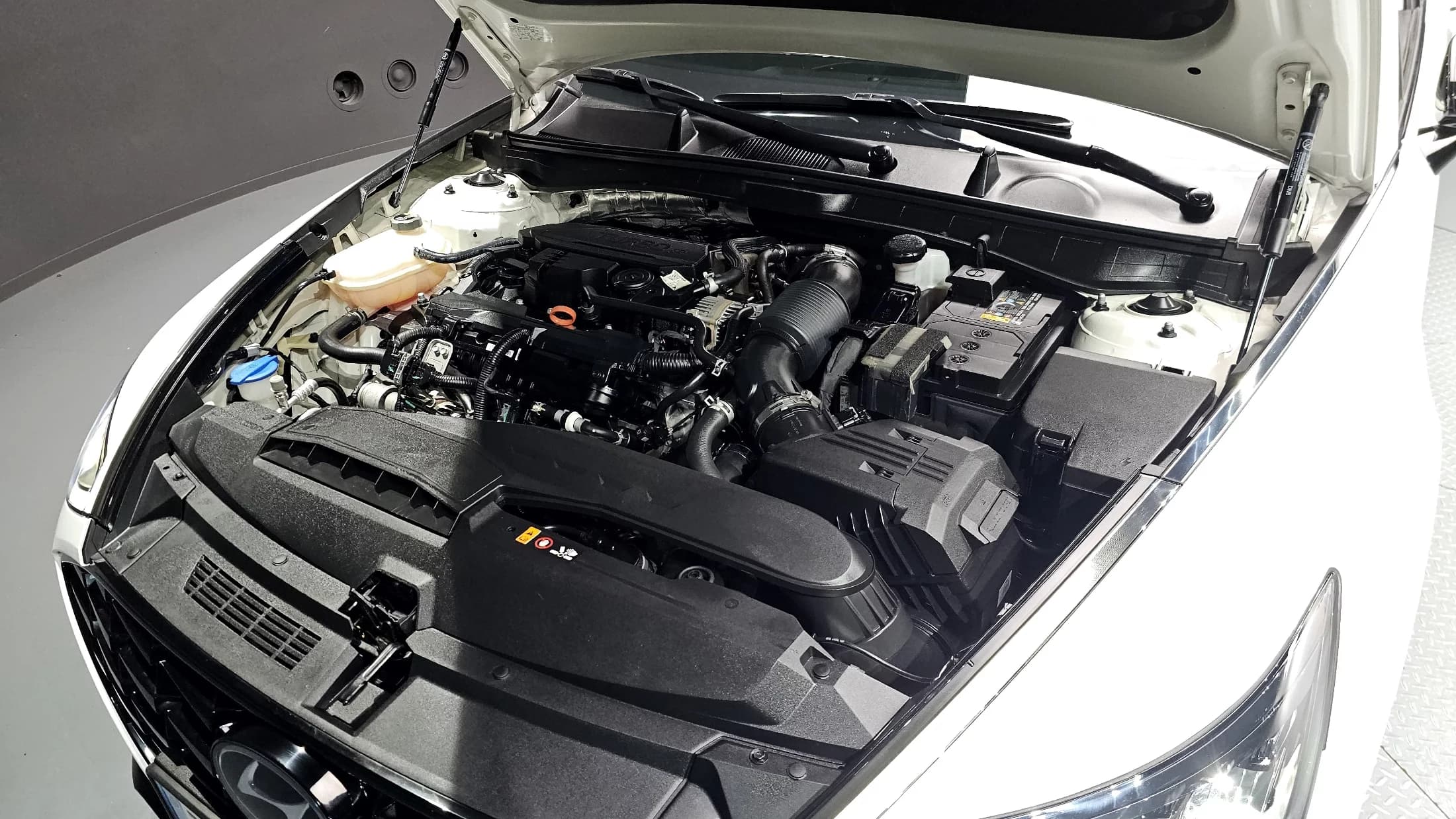 Hyundai Sonata 1.6 Turbo Premium Family, 2021 г. 53048 км. — фото 6