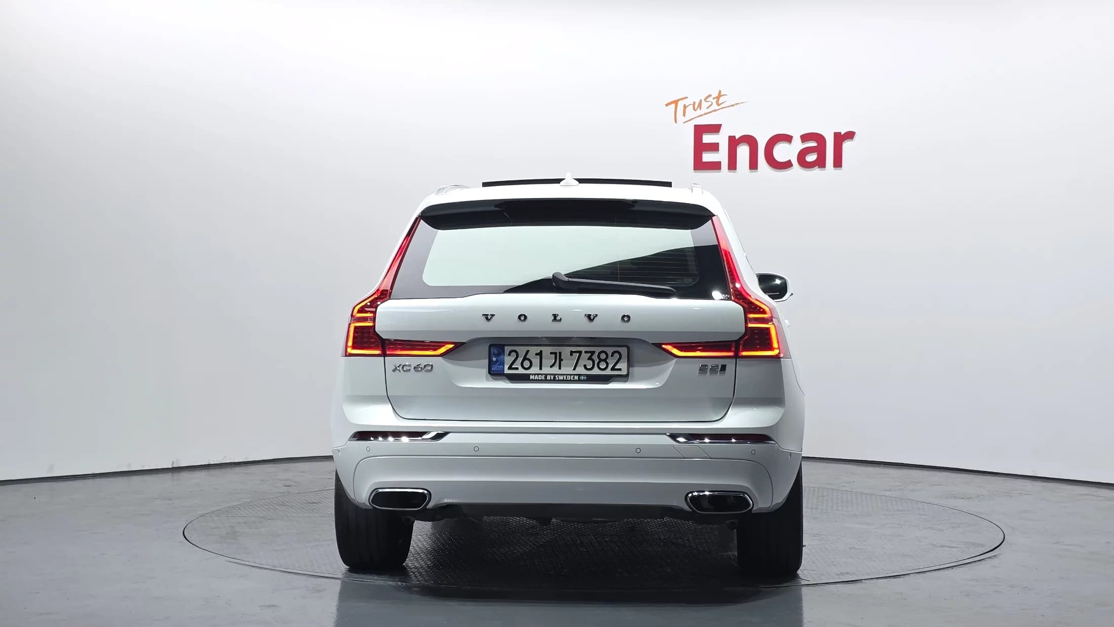 Volvo XC60 B5 Inscription, 2021 г. 54625 км. — фото 4