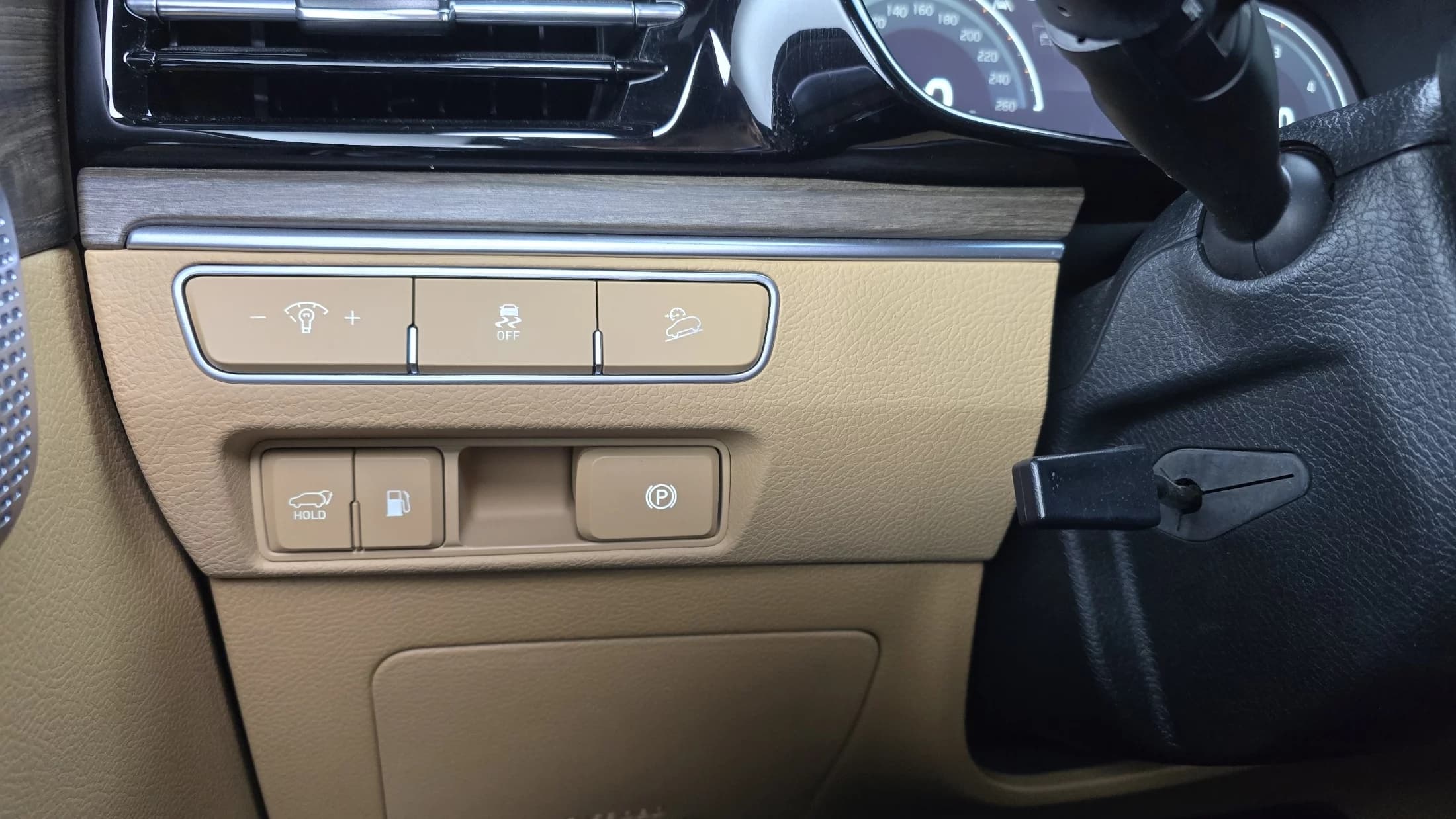 Kia Mohave Diesel 3.0 4WD 5-Seater Platinum, 2021 г. 75157 км. — фото 17