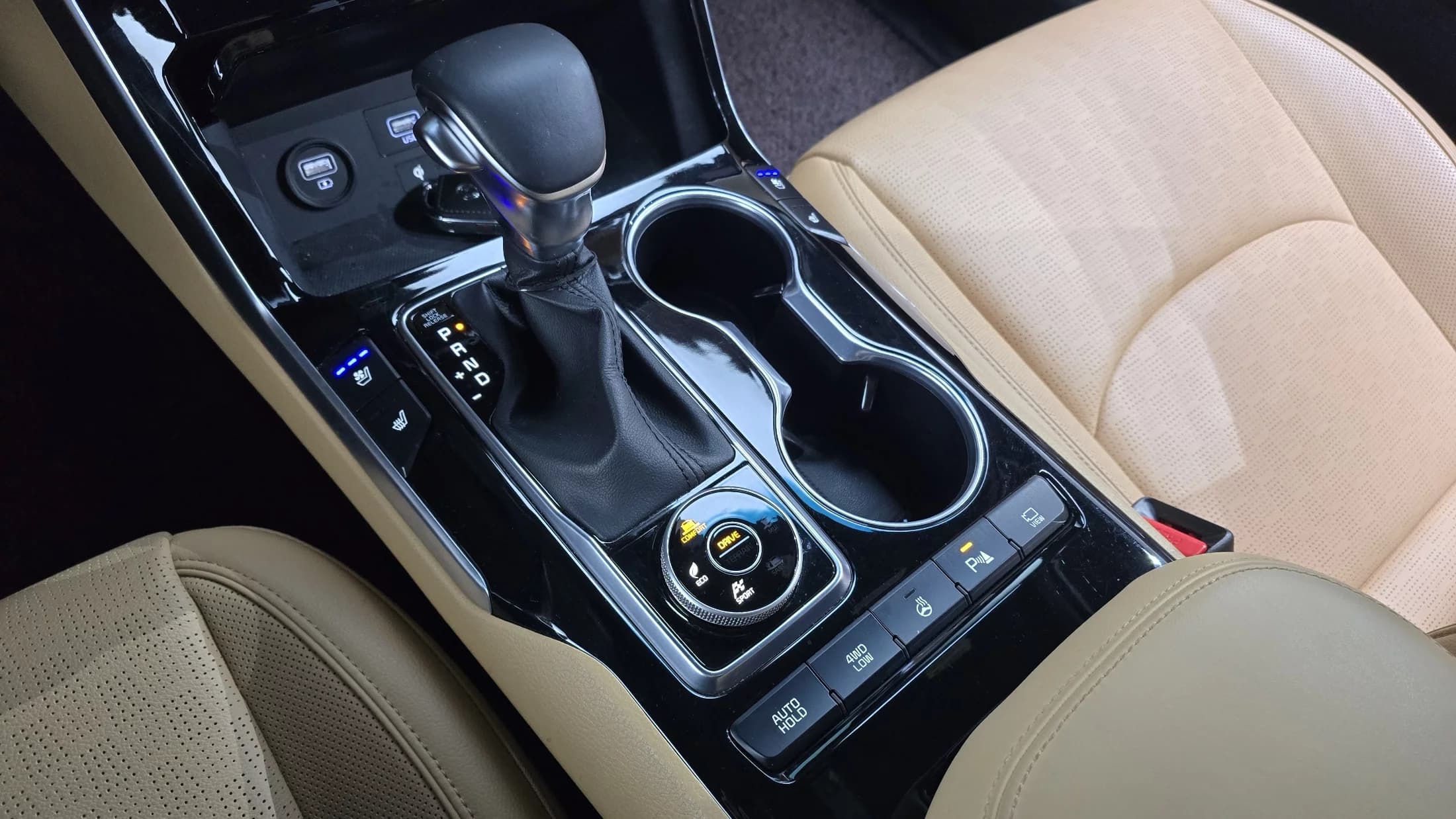 Kia Mohave Diesel 3.0 4WD 5-Seater Platinum, 2021 г. 75157 км. — фото 9