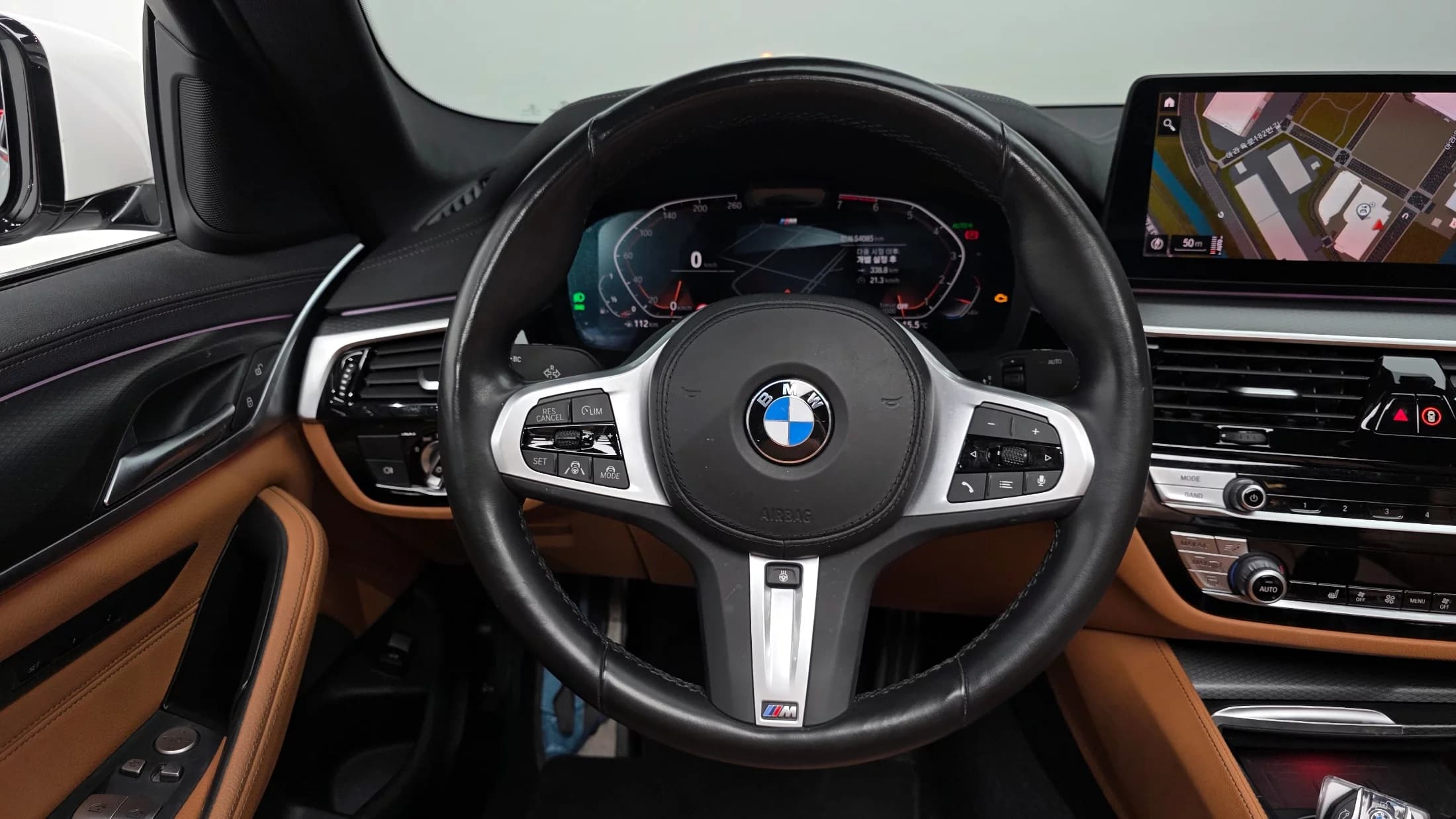 BMW 5-Series 520i M Sport, 2022 г. 54228 км. — фото 13