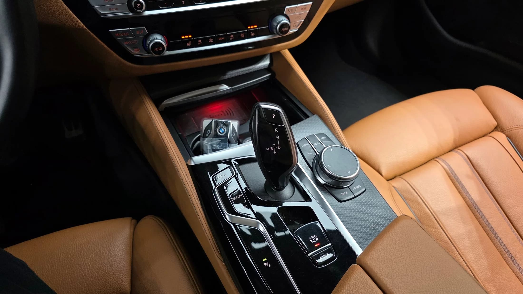 BMW 5-Series 520i M Sport, 2022 г. 54228 км. — фото 9