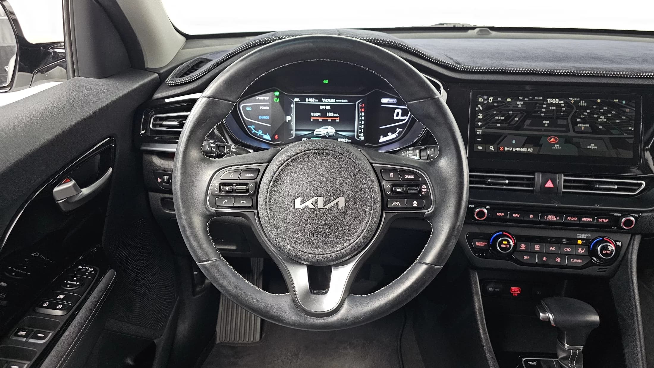 Kia Niro 1.6 HEV Signature, гибрид, 2021 г. 53053 км. — фото 13