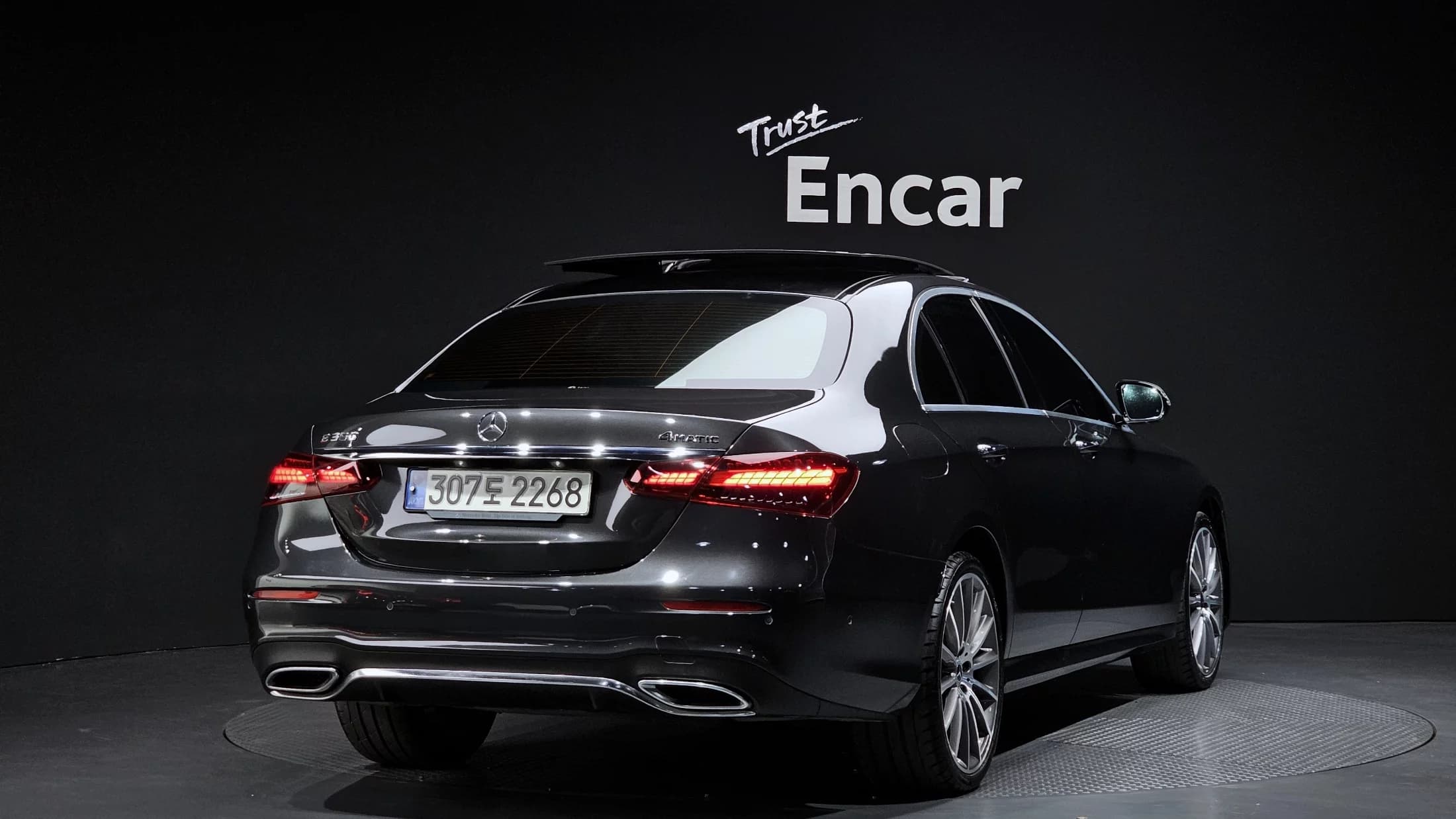 Mercedes-Benz E-Class E350 4MATIC AMG Line, 2021 г. 39232 км. — фото 2