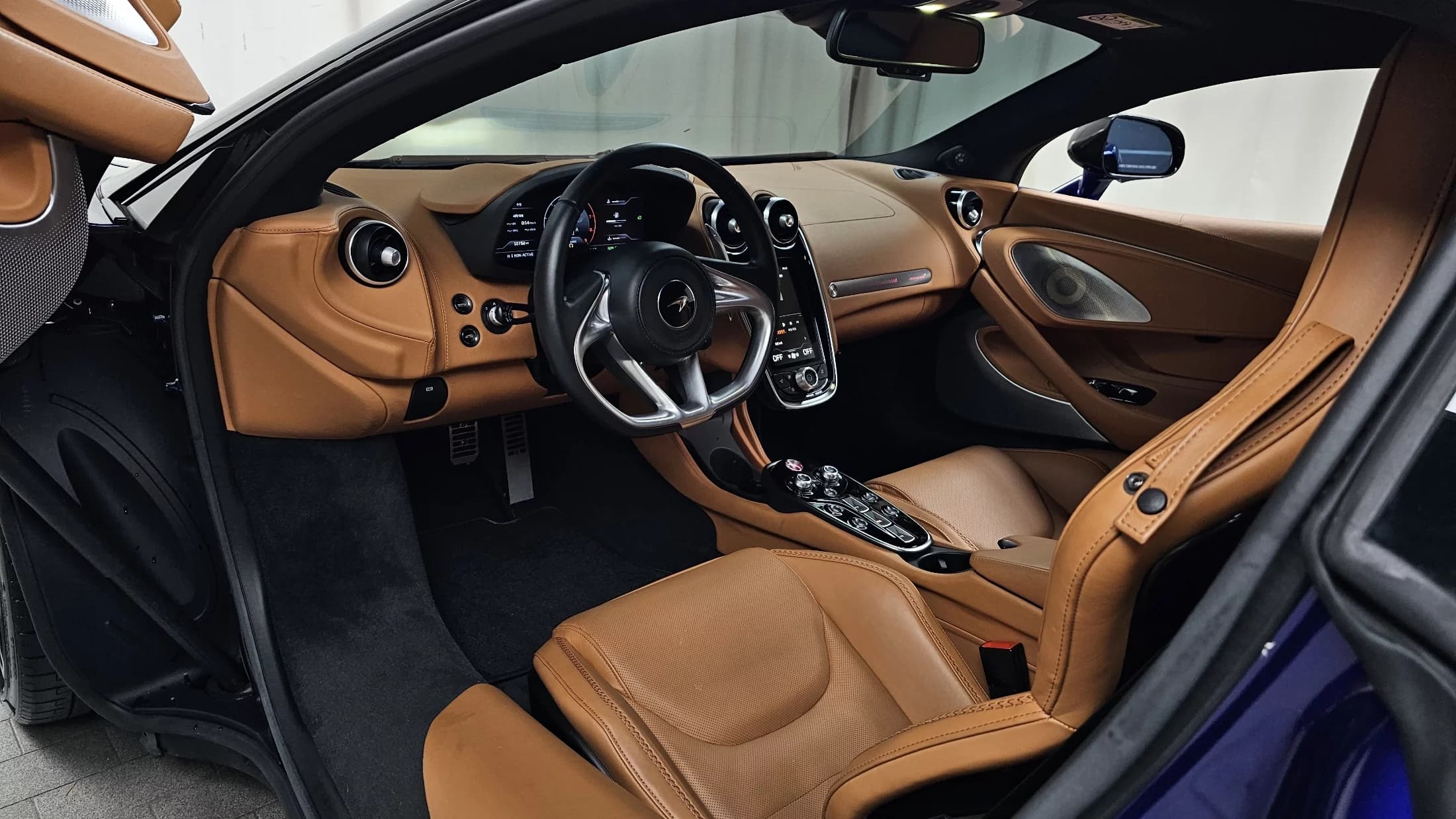 Mclaren GT 4.0, 2022 г. 10861 км. — фото 10