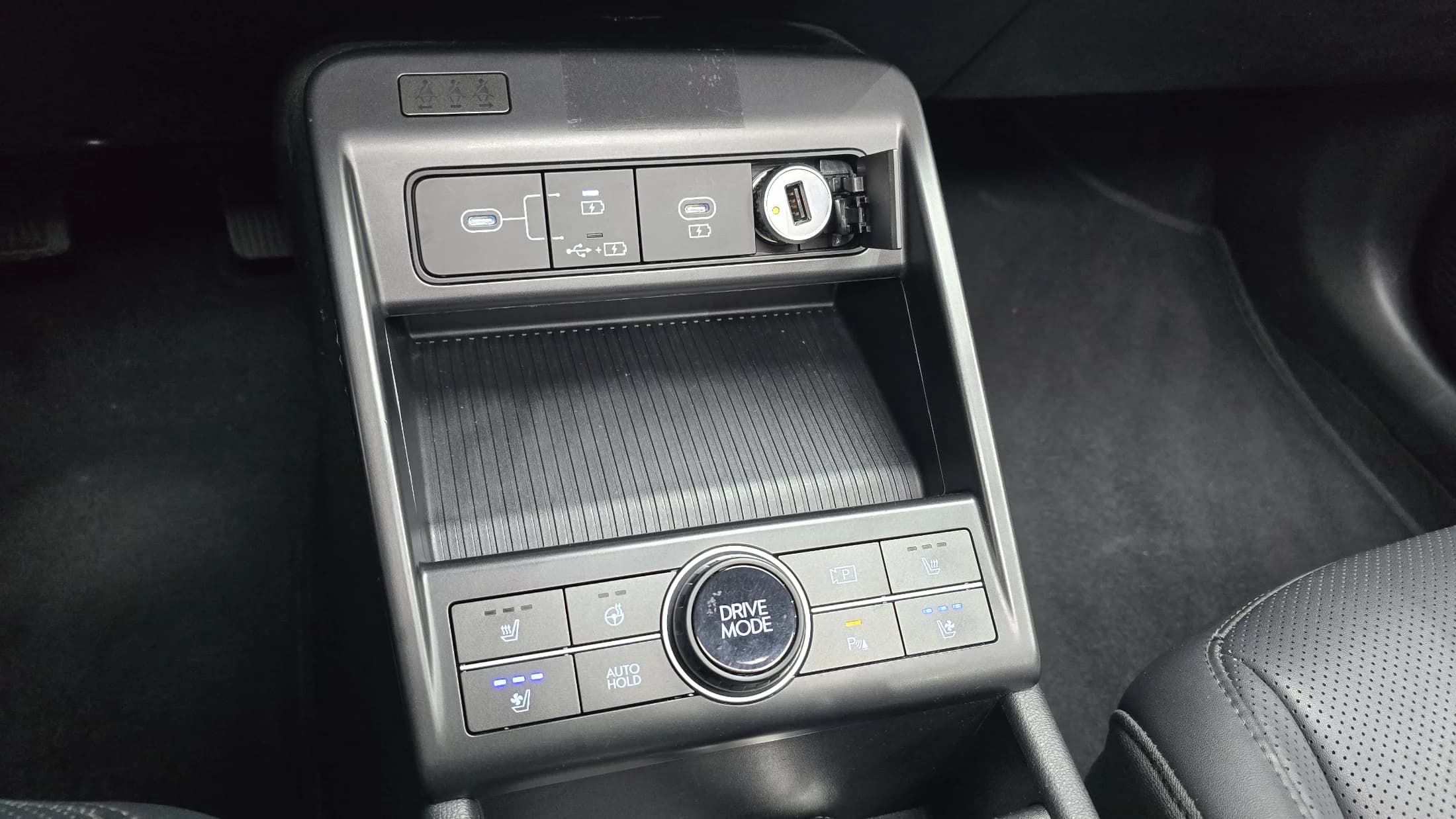 Hyundai Kona Gasoline 1.6 Turbo 2WD Premium, 2023 г. 67447 км. — фото 17