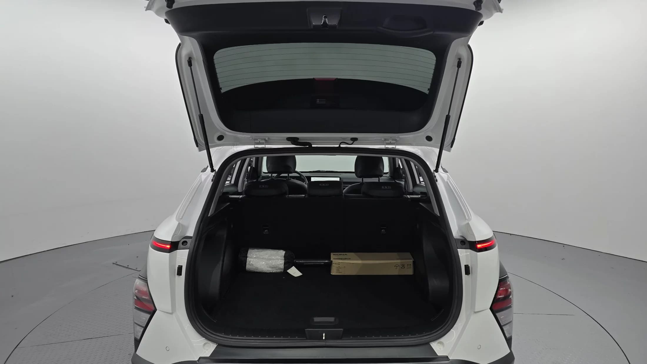 Hyundai Kona Gasoline 1.6 Turbo 2WD Premium, 2023 г. 67447 км. — фото 20