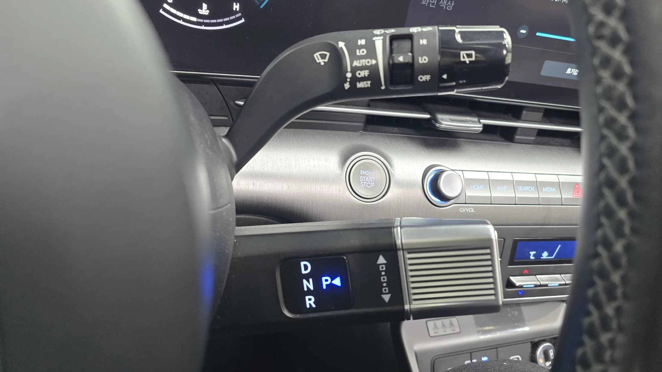 Hyundai Kona Gasoline 1.6 Turbo 2WD Premium, 2023 г. 67447 км. — фото 9