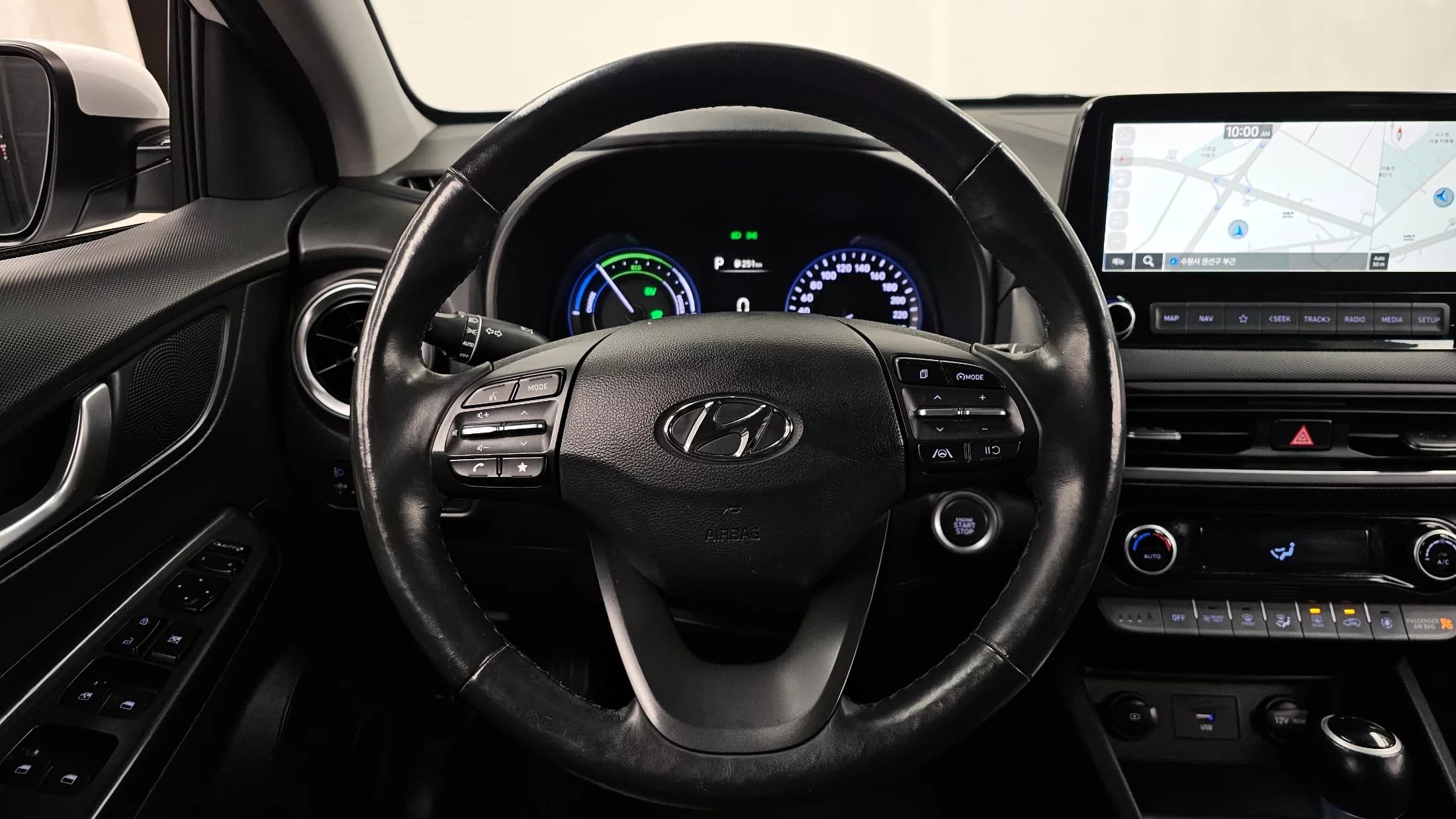 Hyundai Kona Modern, гибрид, 2021 г. 152217 км. — фото 13