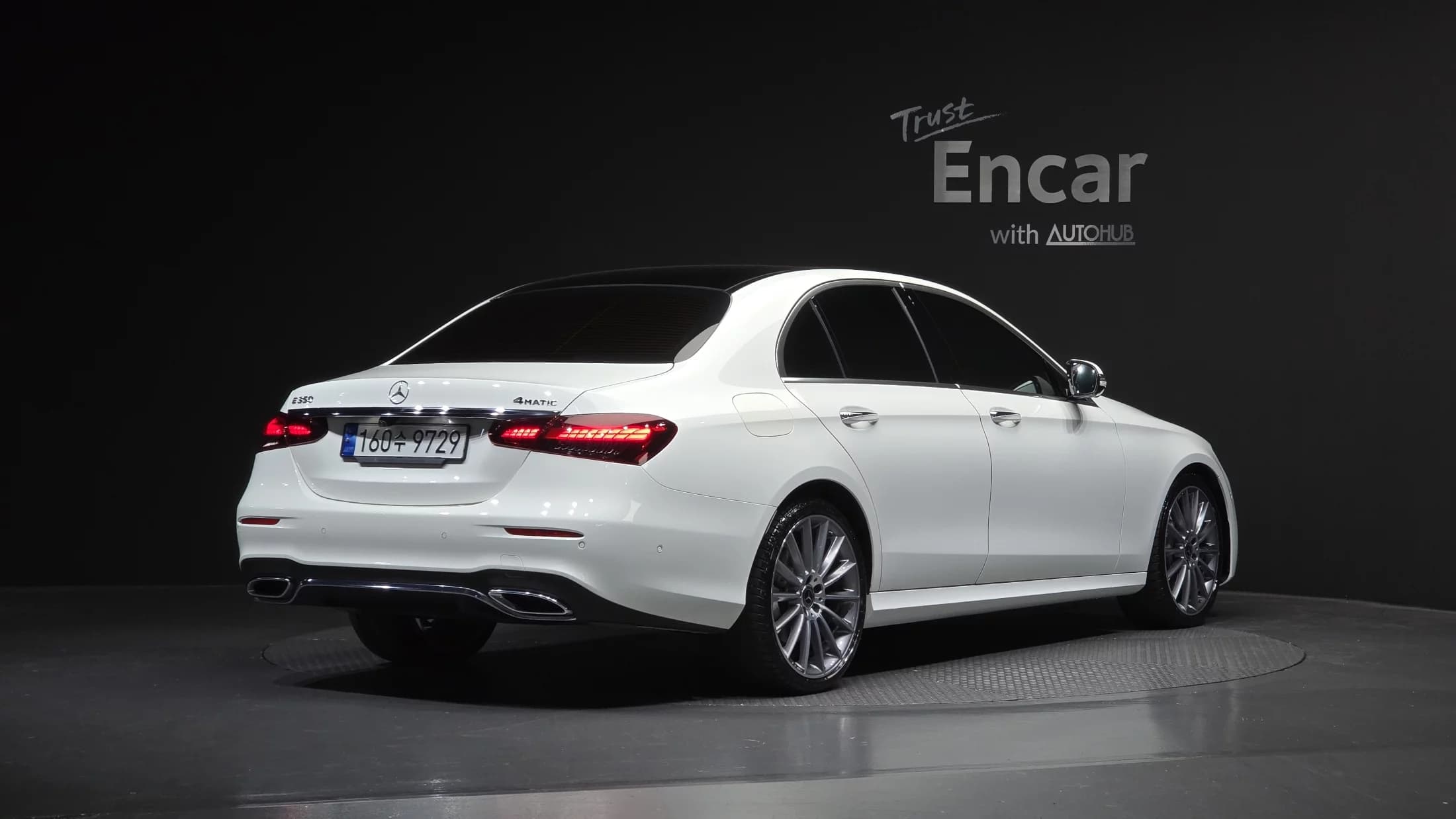 Mercedes-Benz E-Class E350 4MATIC AMG Line, 2022 г. 32270 км. — фото 2