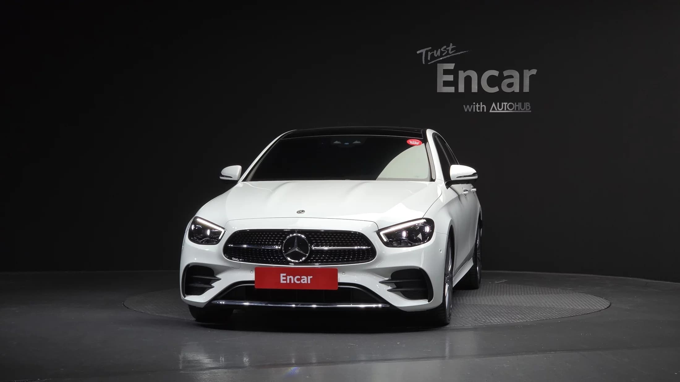Mercedes-Benz E-Class E350 4MATIC AMG Line, 2022 г. 32270 км. — фото 3