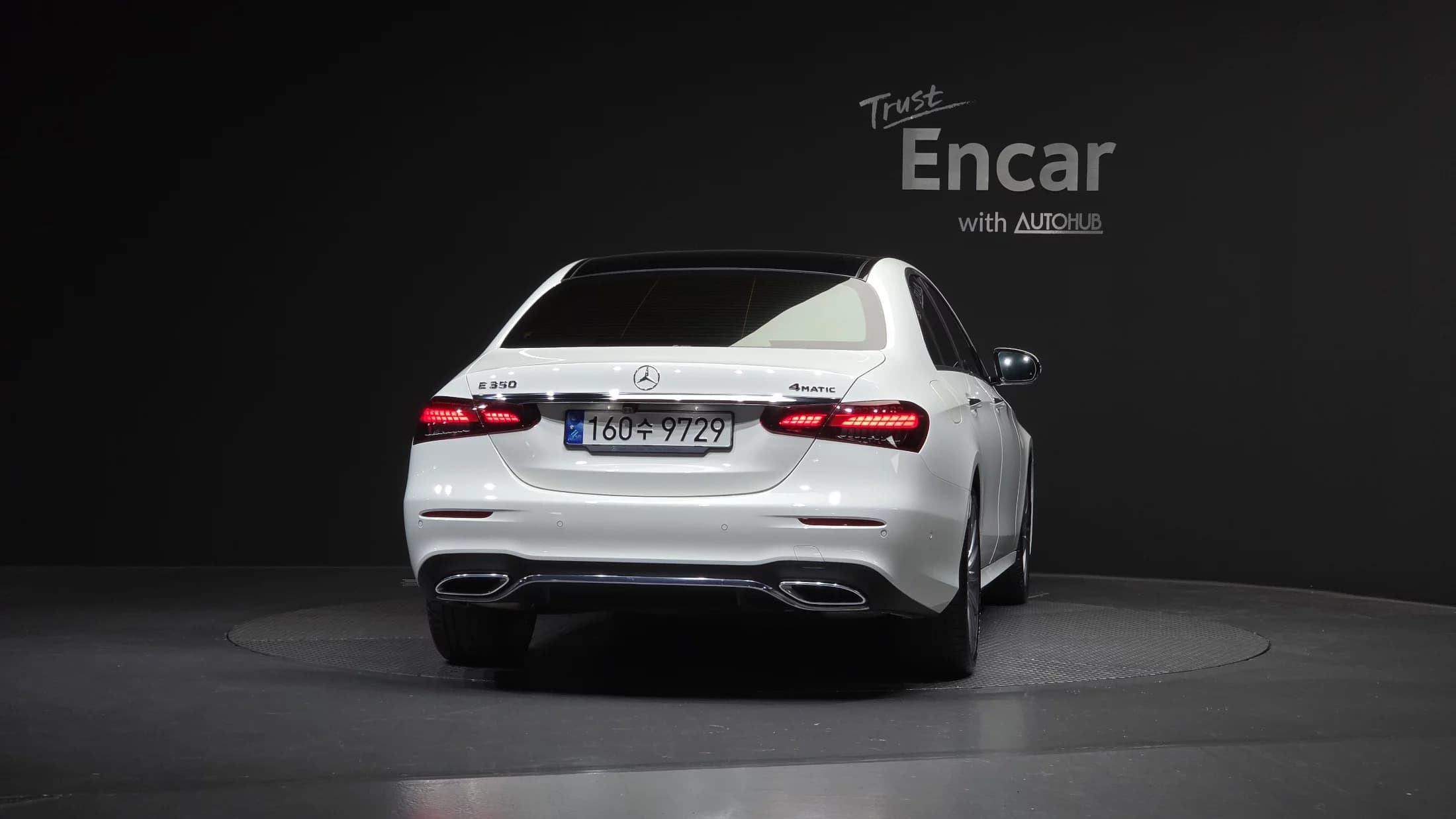 Mercedes-Benz E-Class E350 4MATIC AMG Line, 2022 г. 32270 км. — фото 4