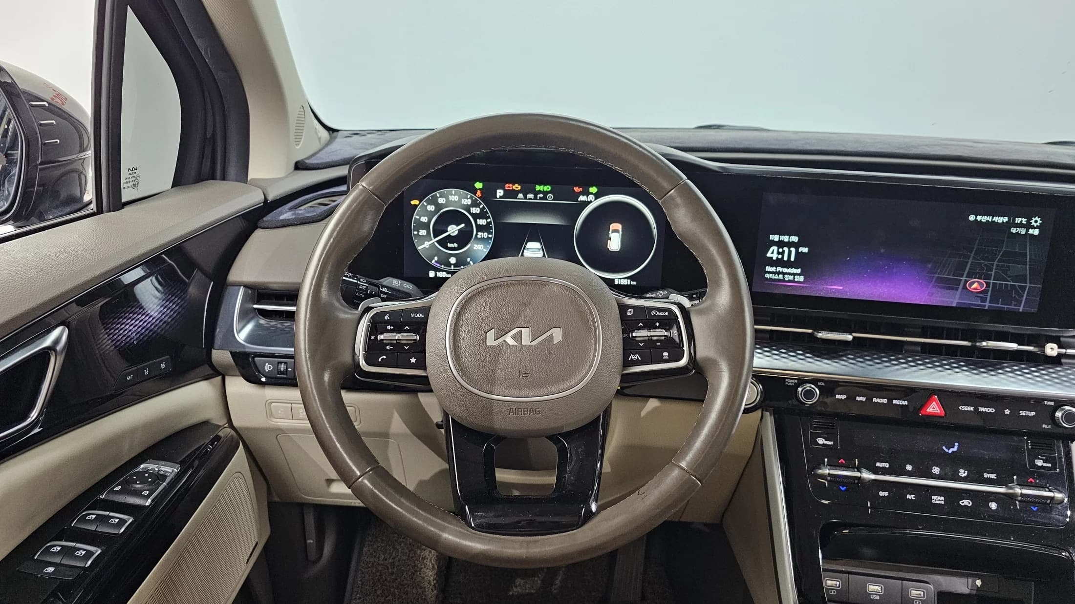 Kia Carnival 7-Seater Hi-Limousine Signature, 2021 г. 51683 км. — фото 13