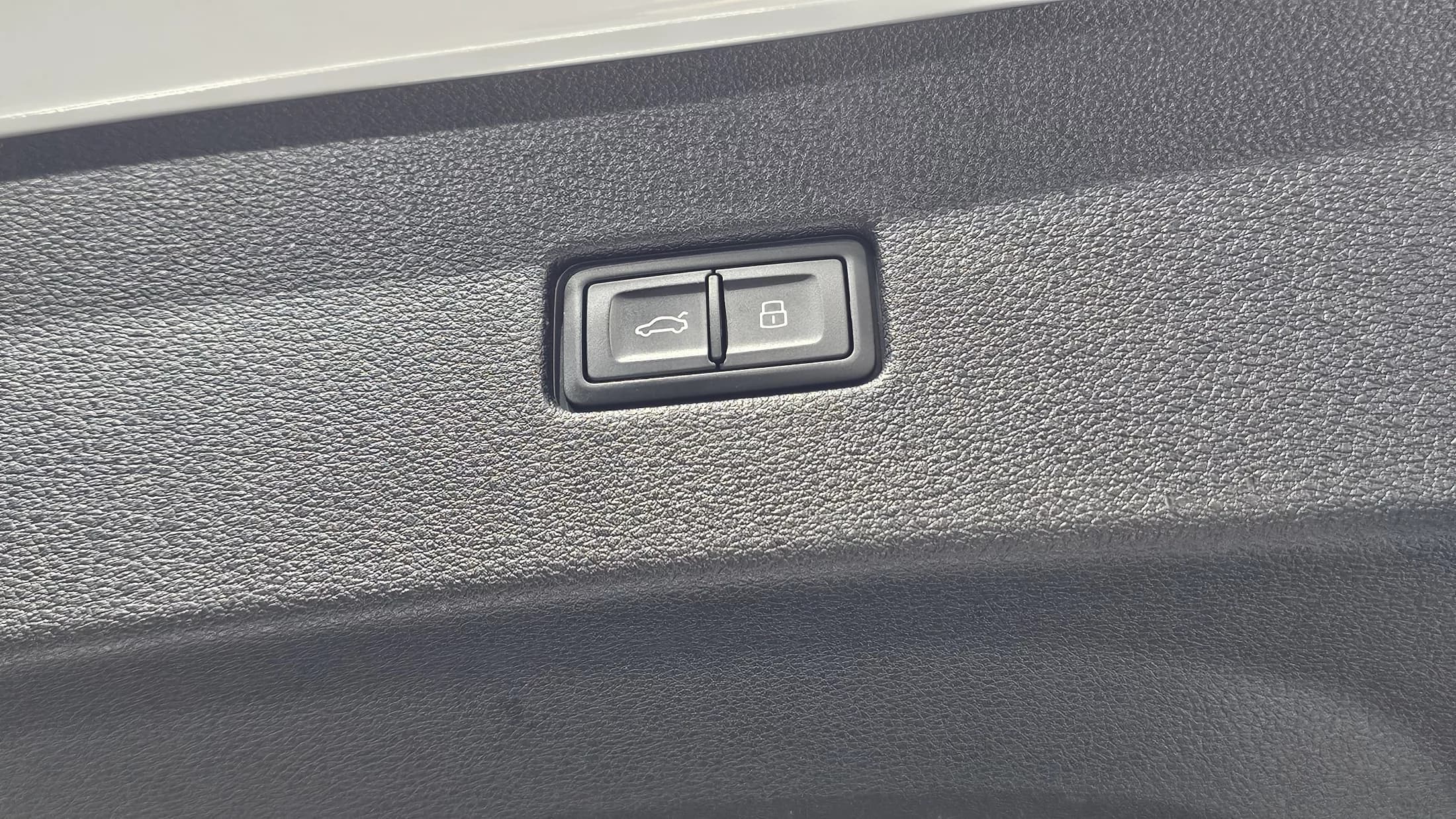 Audi Q8 45 TDI Quattro Premium, 2021 г. 83069 км. — фото 20