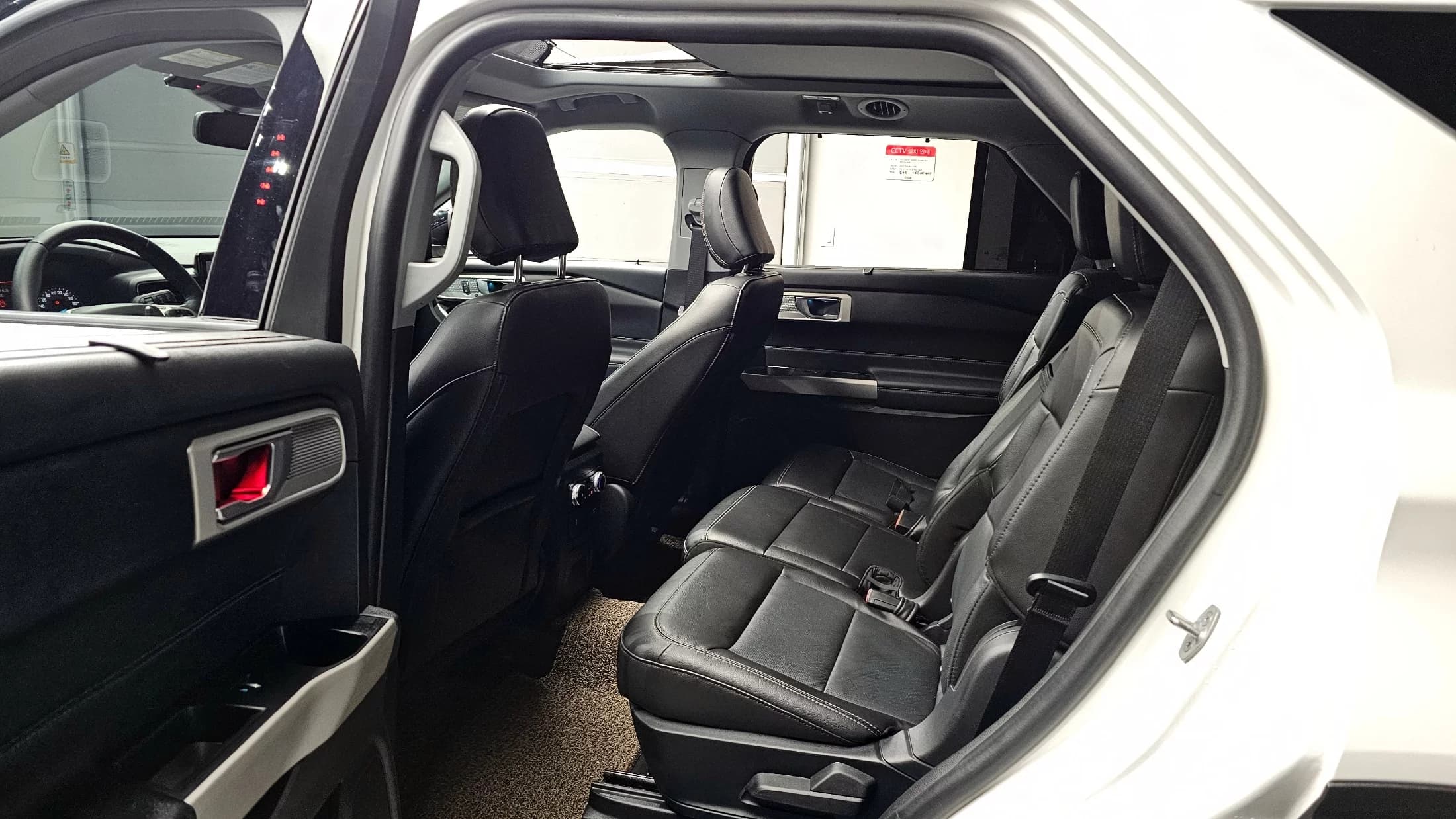 Ford EXPLORER 2.3 LimIted 4WD, 2022 г. 17196 км. — фото 11