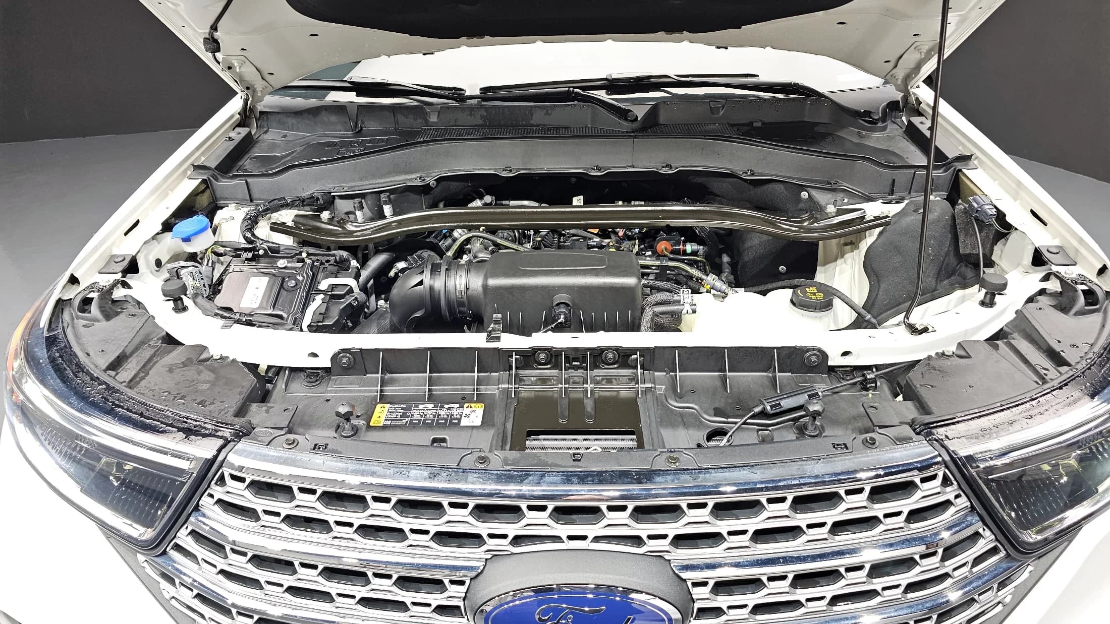 Ford EXPLORER 2.3 LimIted 4WD, 2022 г. 17196 км. — фото 6