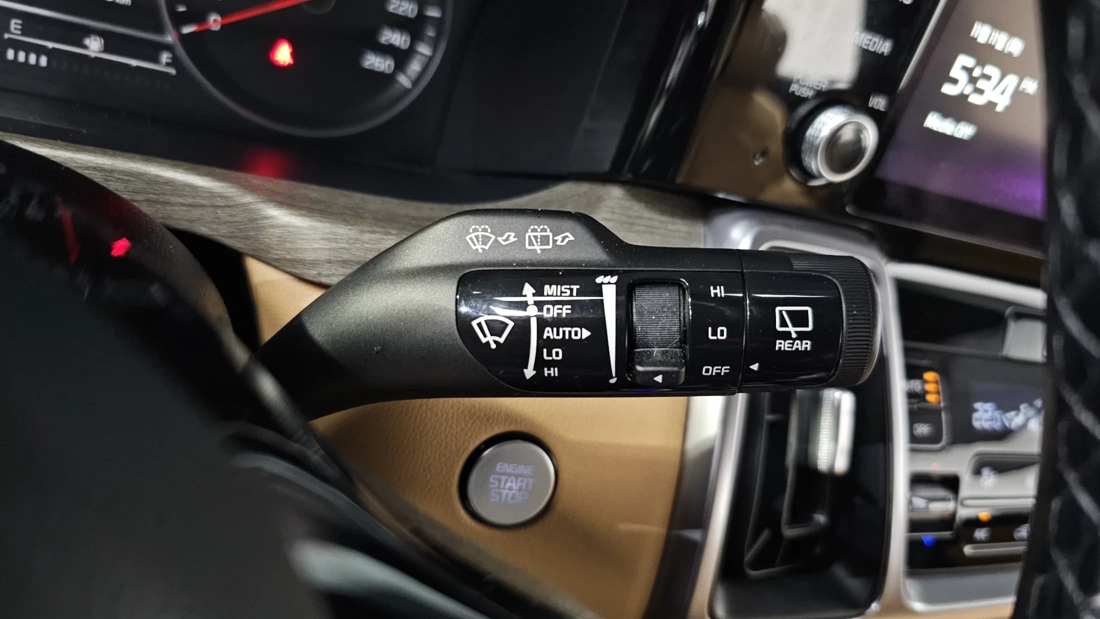 Kia Sorento Diesel 2.2 2WD Prestige, 2021 г. 56560 км. — фото 17