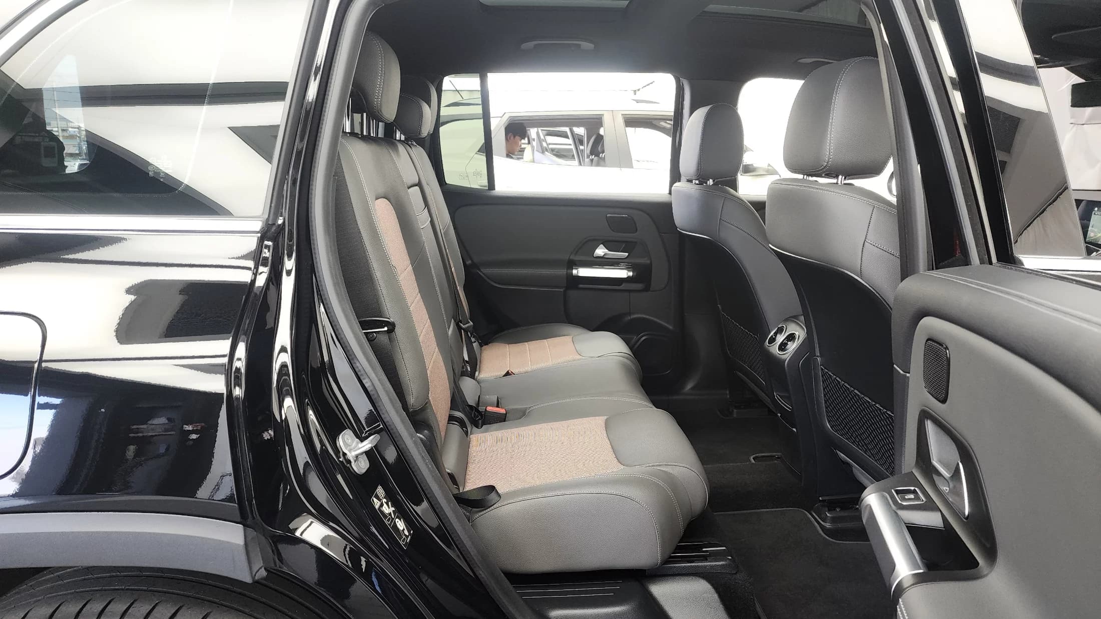 Mercedes-Benz EQB EQB300 4MATIC Electric Art, электромобиль, 2024 г. 31504 км. — фото 12
