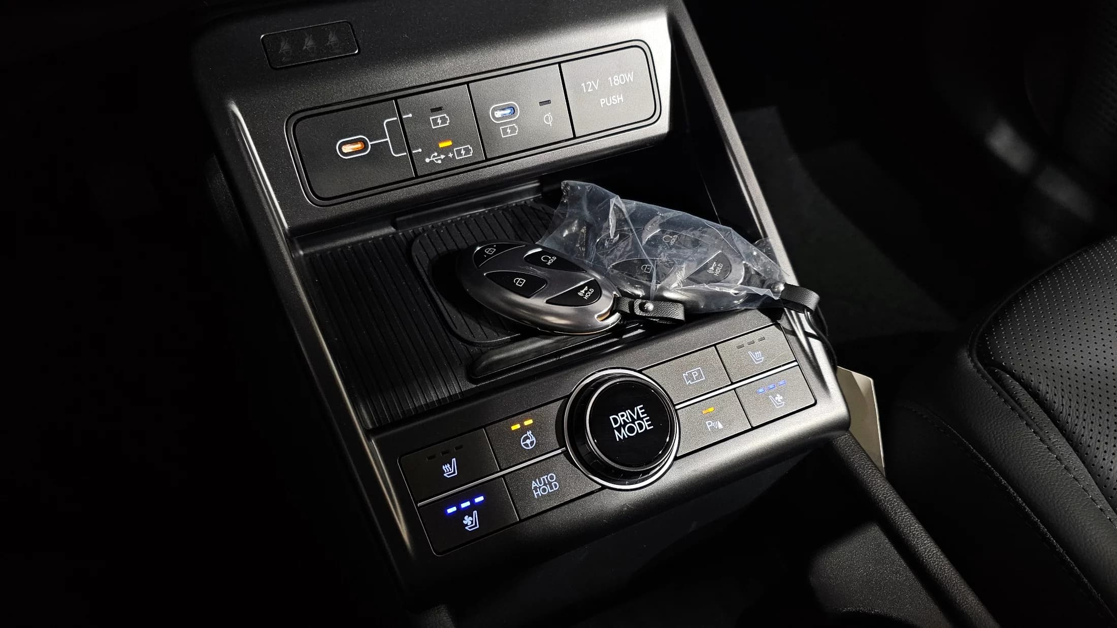 Hyundai Kona Gasoline 1.6 Turbo 2WD Inspiration, 2024 г. 6918 км. — фото 18