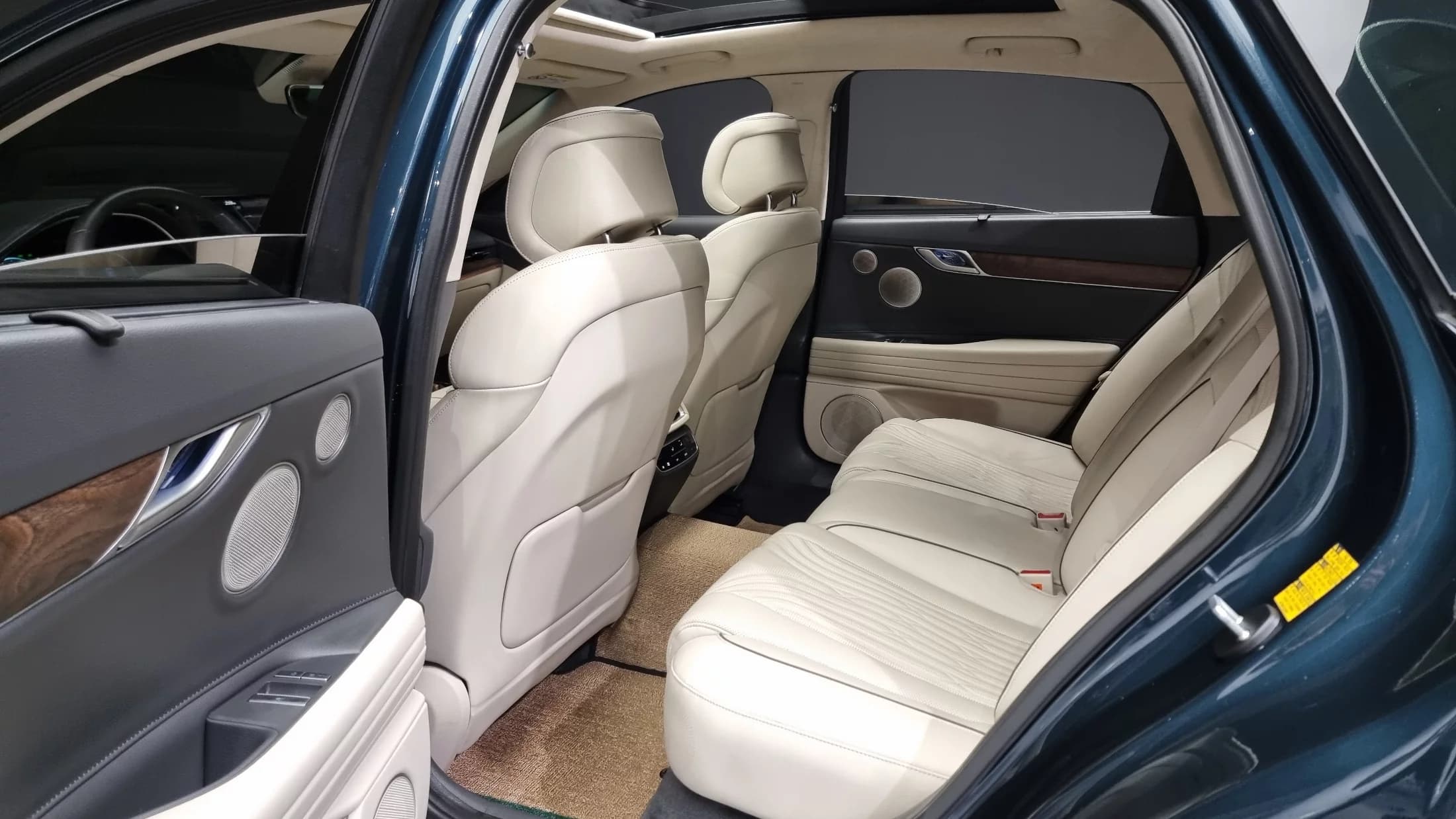 Genesis G80 Gasoline 2.5 Turbo AWD, 2022 г. 41588 км. — фото 12