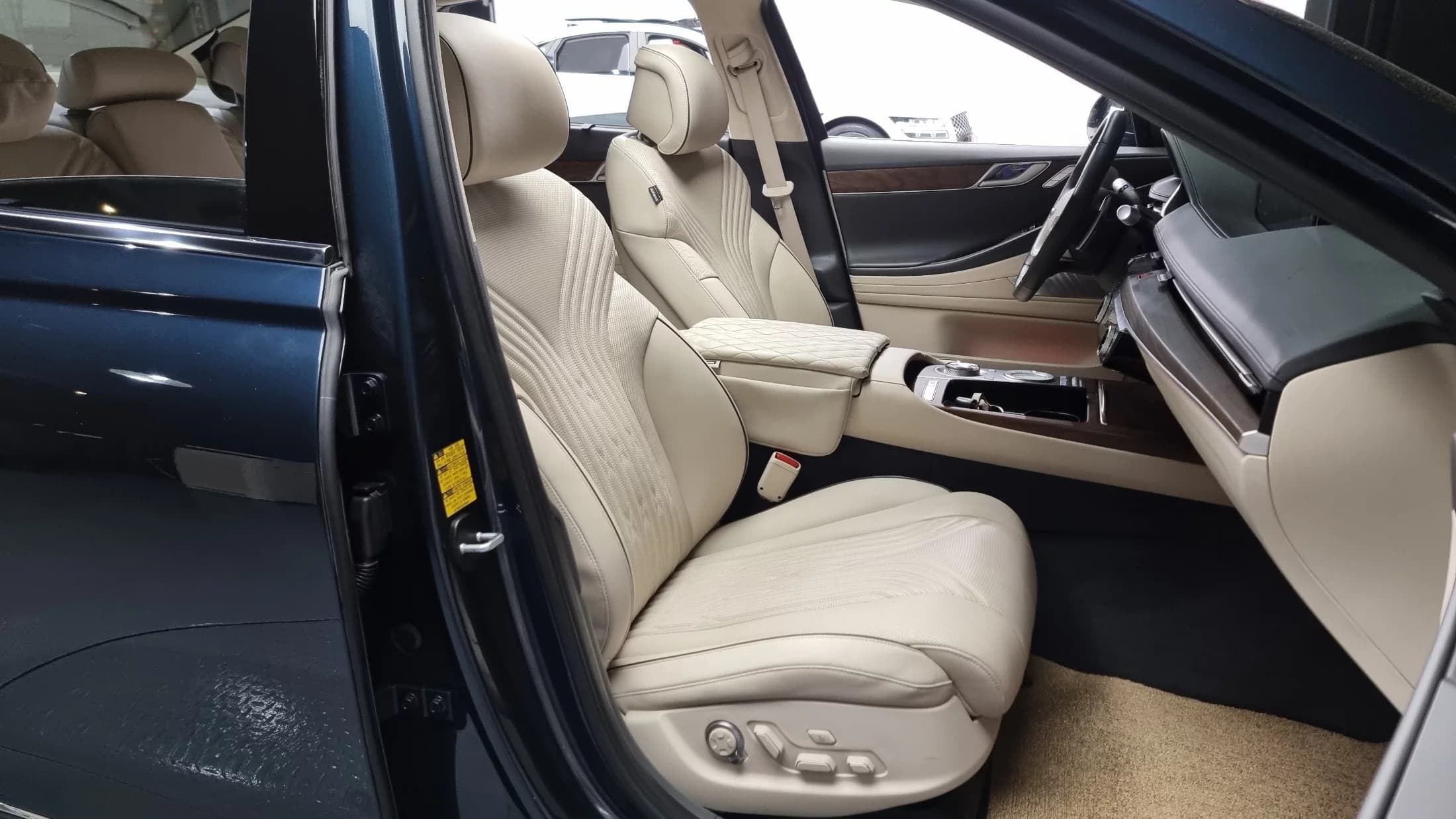 Genesis G80 Gasoline 2.5 Turbo AWD, 2022 г. 41588 км. — фото 10