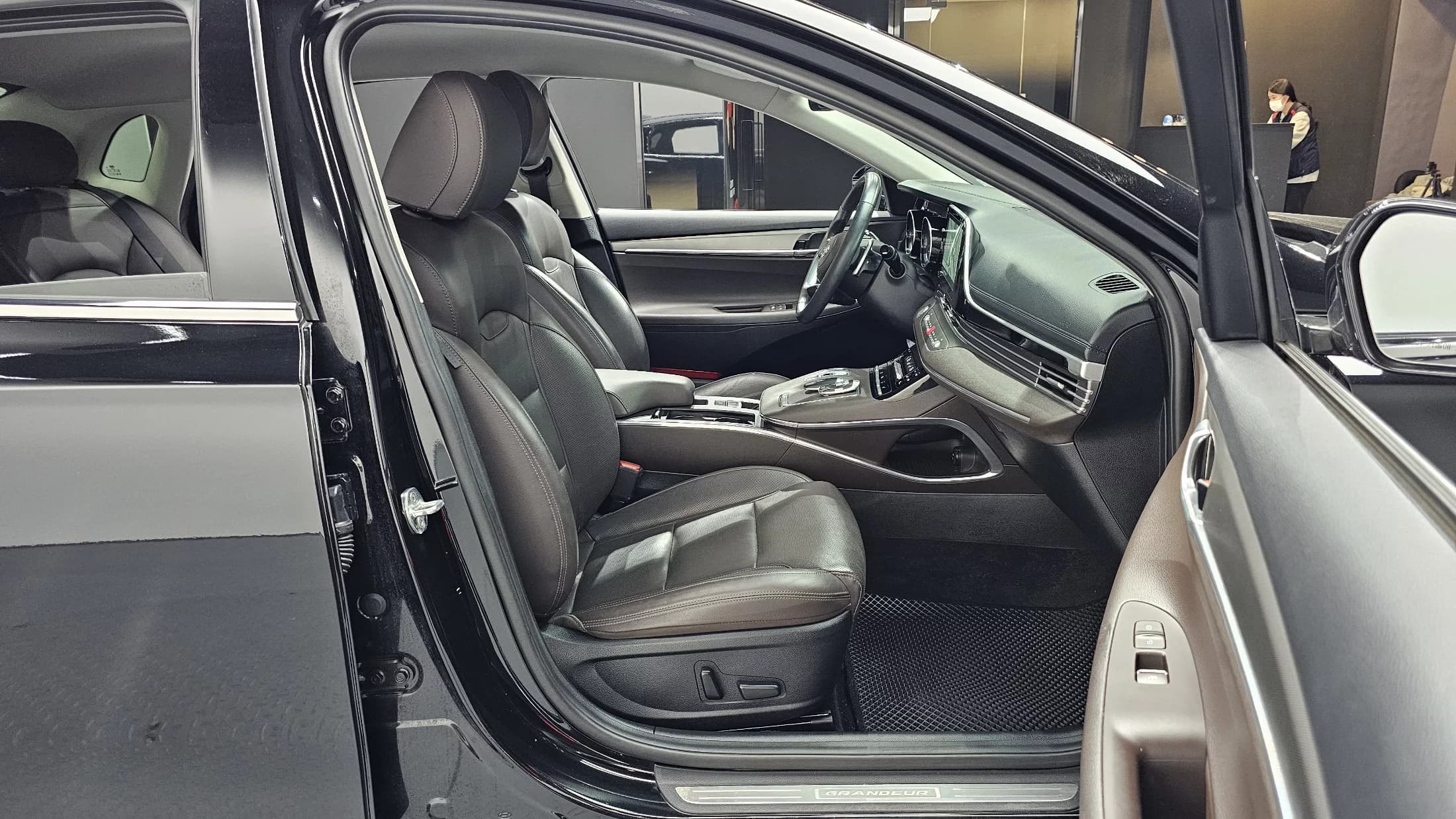 Hyundai Grandeur 2.5 Premium, 2021 г. 57769 км. — фото 10