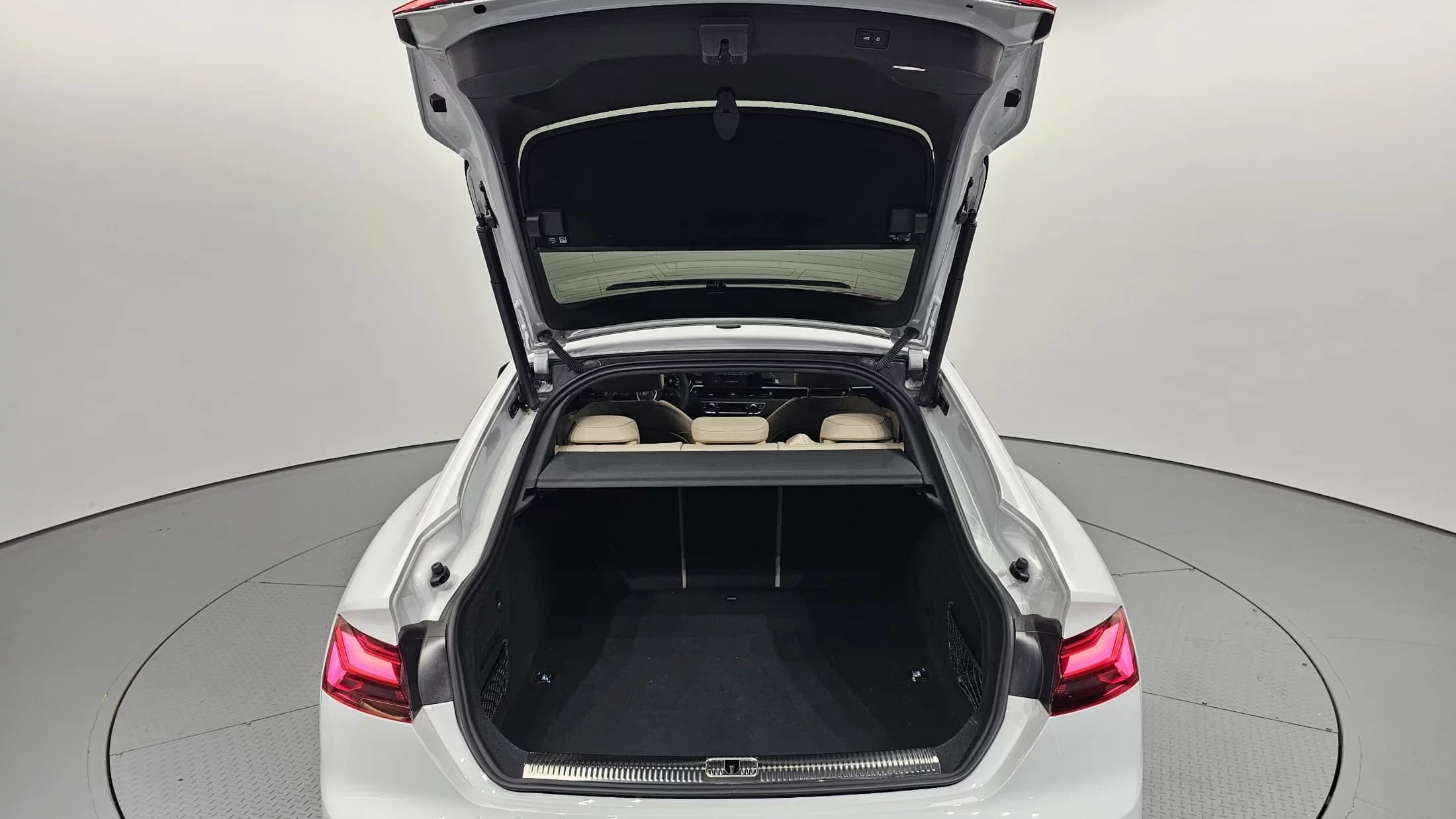 Audi A5 45 TFSI Quattro Premium Sportback, 2023 г. 25601 км. — фото 20